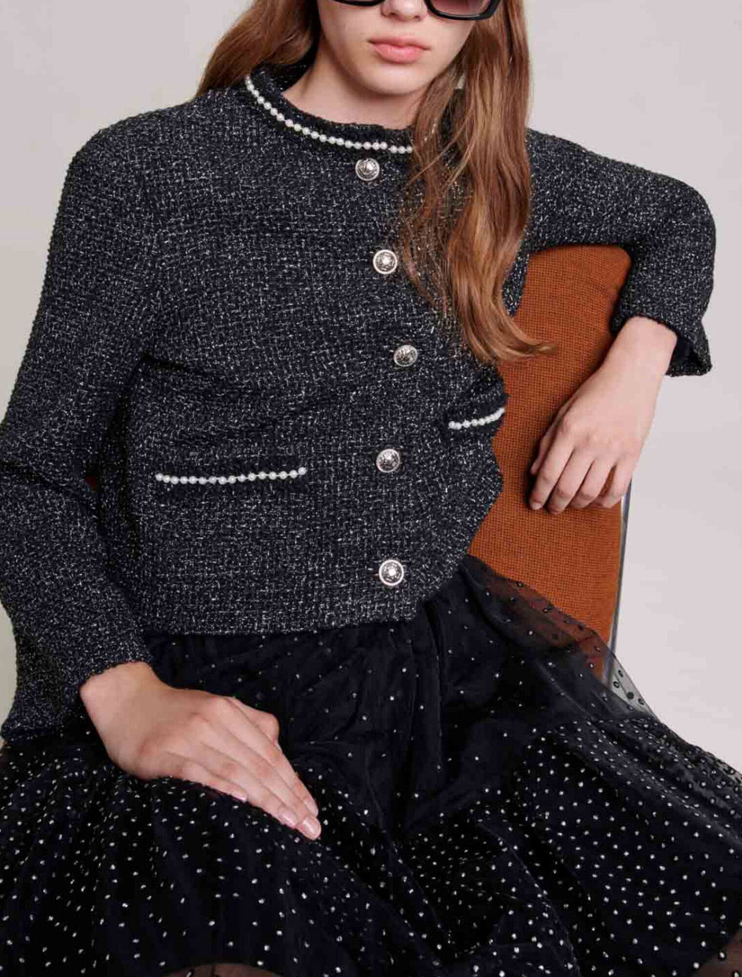 Kurze Jacke mit Perlen