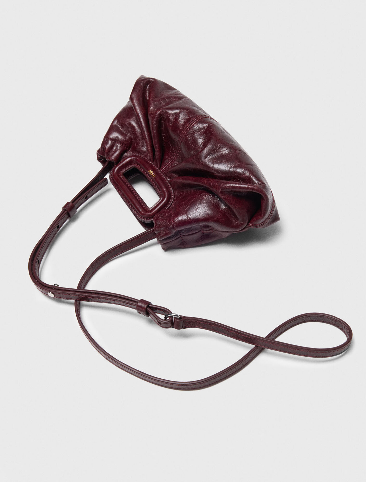 Mini-Clutch aus Craquelé-Leder