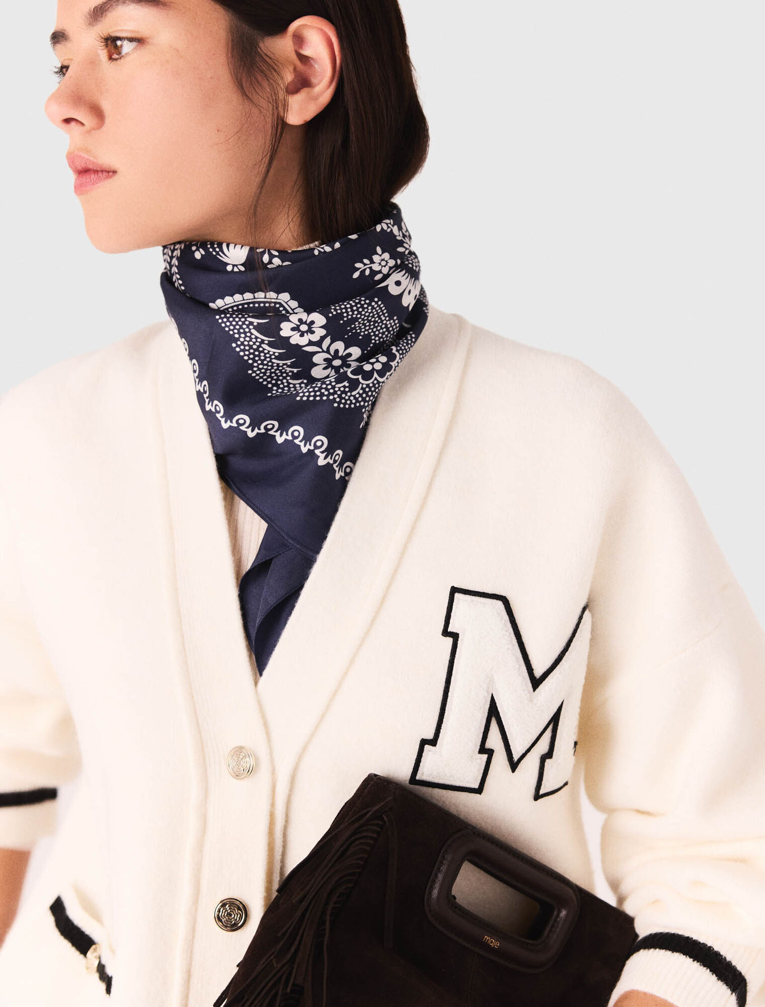 Langer Cardigan mit Stickerei