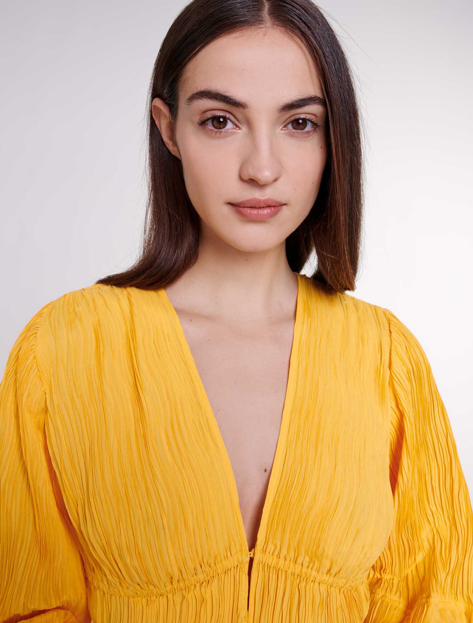 Kurzes gerafftes Kleid