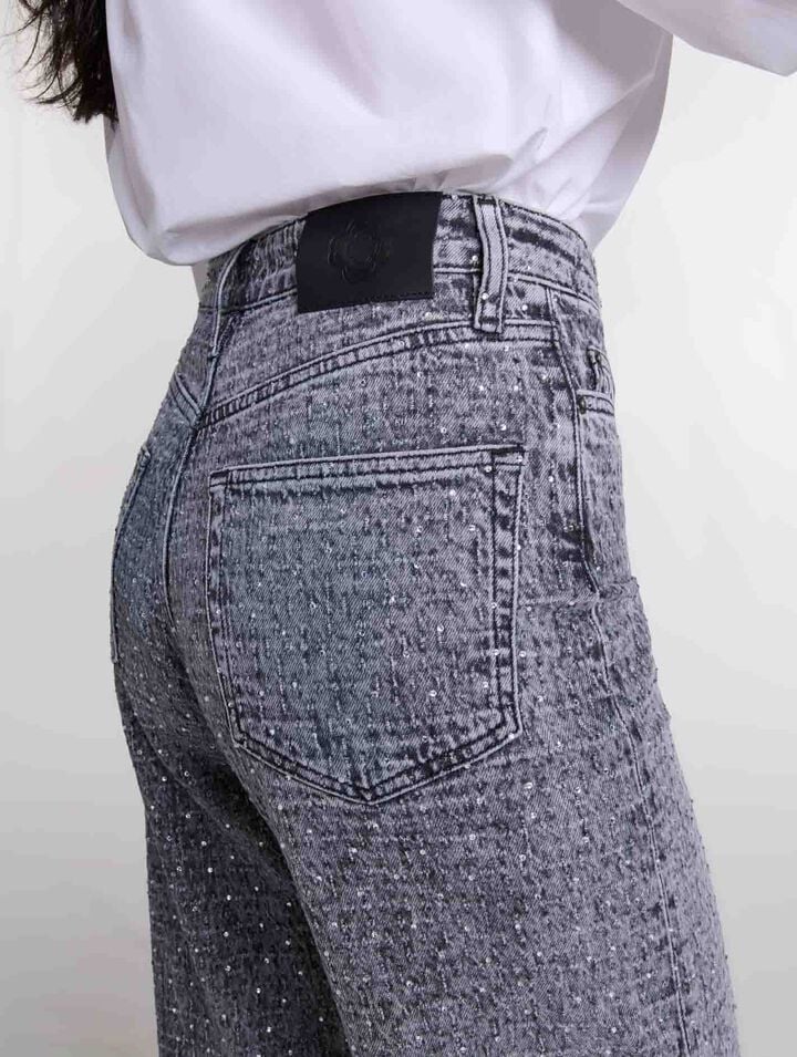 Jeans mit Strassbesatz
