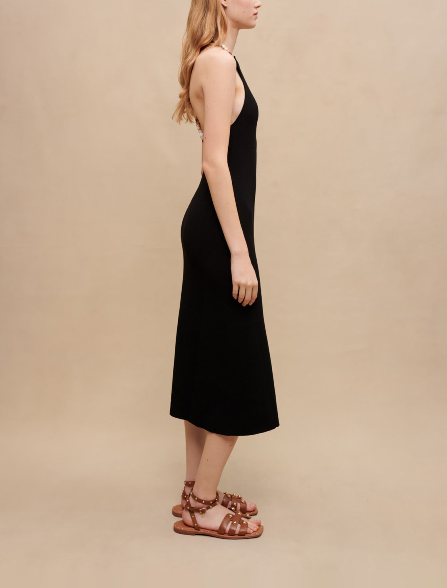 Langes Kleid mit Kettendetail