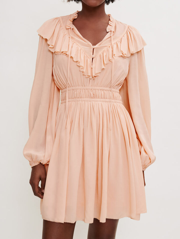 Kurzes Kleid mit Volants