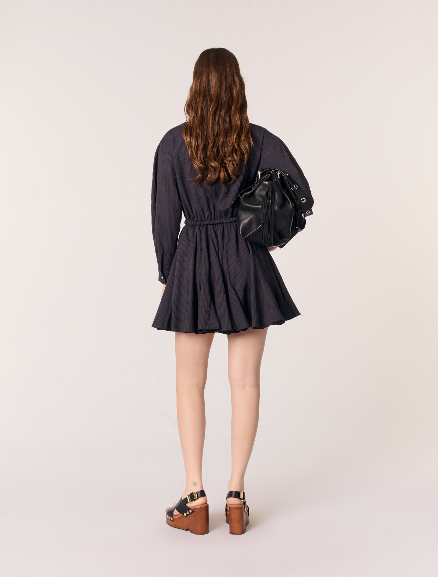 Kurzes Crêpe-Kleid