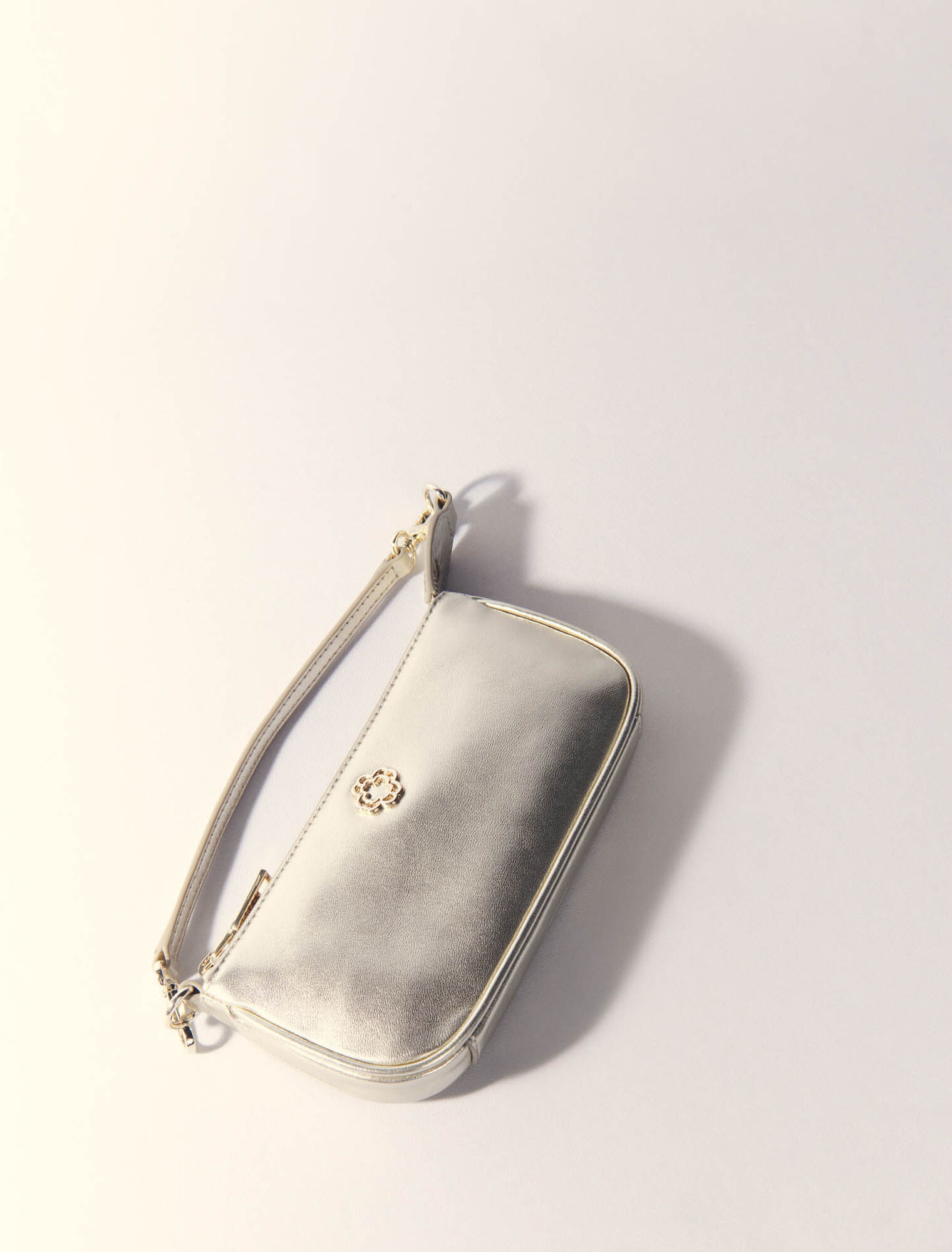 Sarah Pouch aus Metallicleder