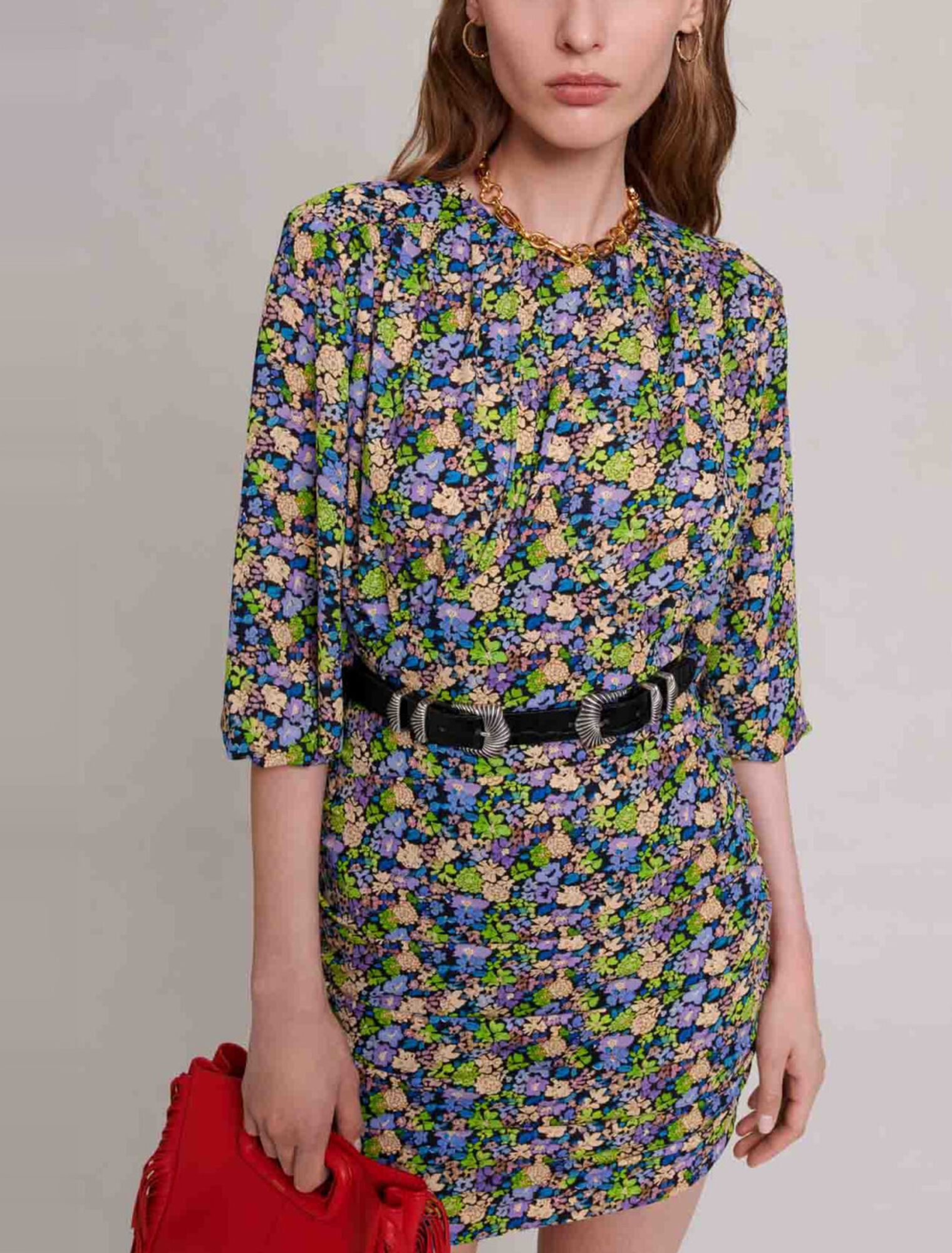 Kurzes Kleid mit Blumenmuster