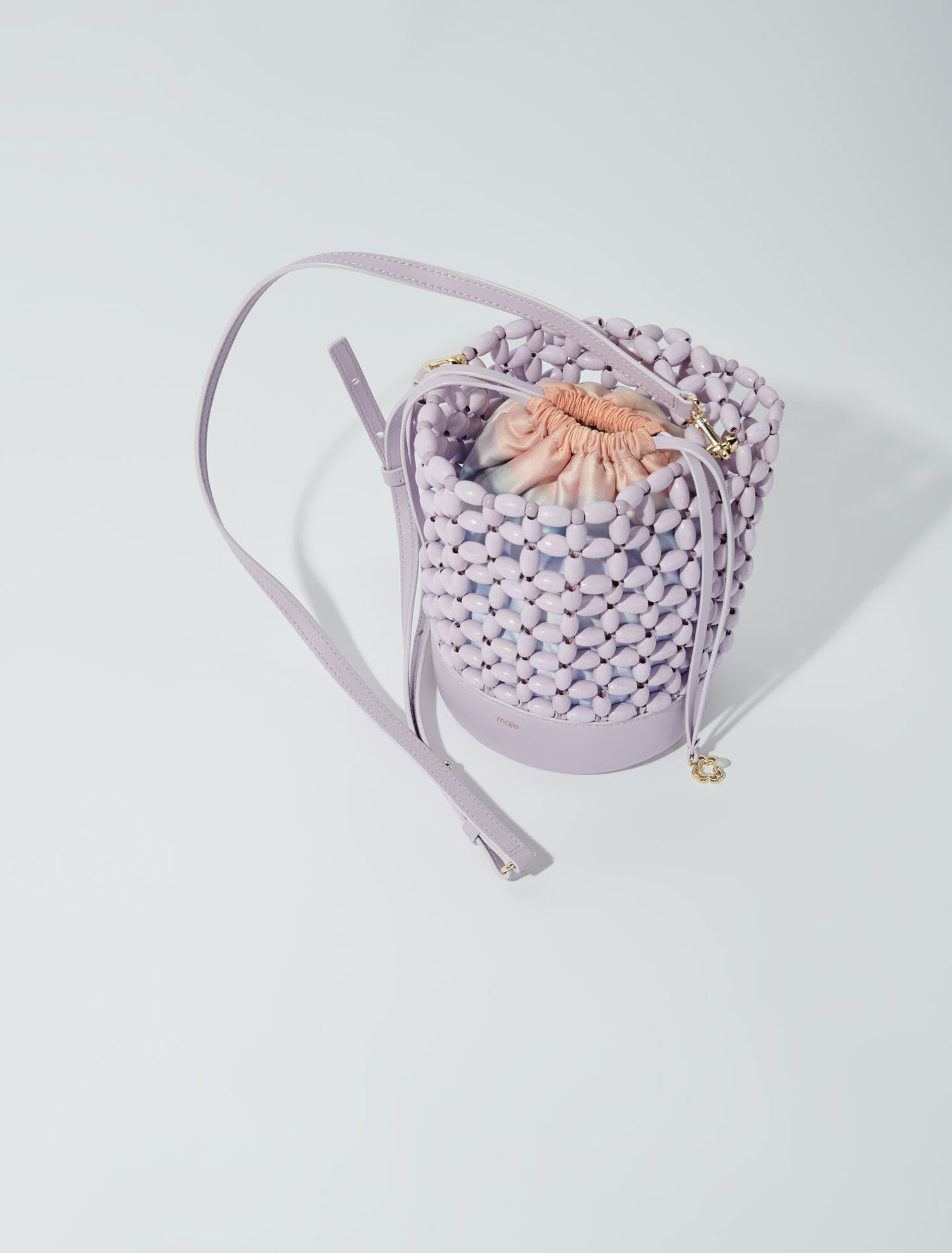 Beuteltasche mit Perlenbesatz