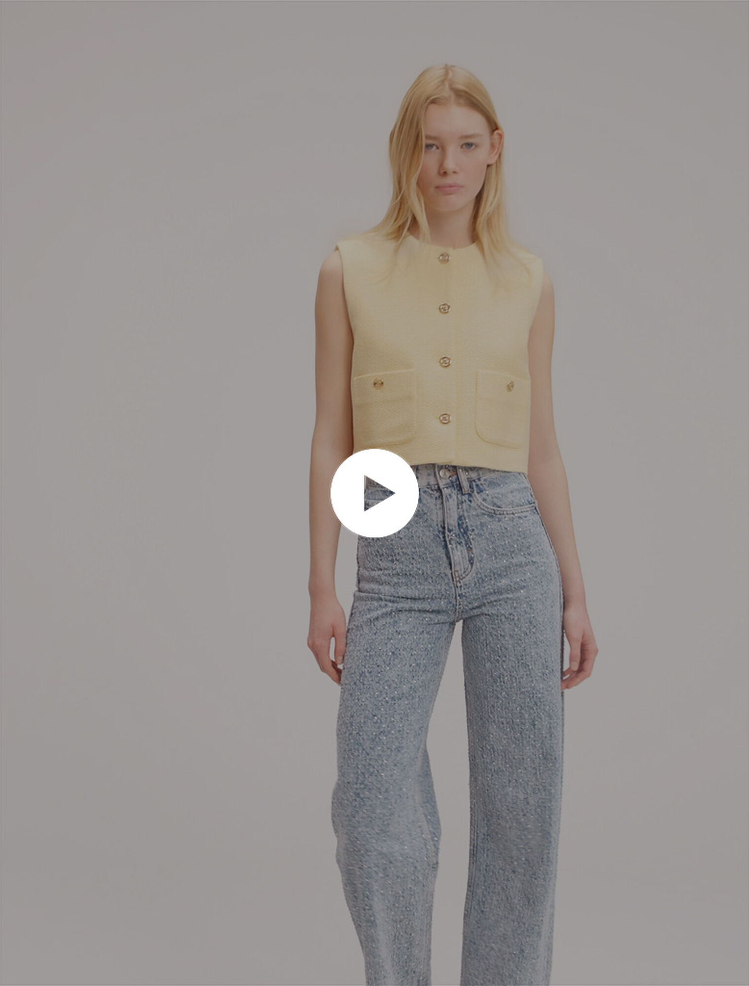 Weite Jeans mit Strassbesatz