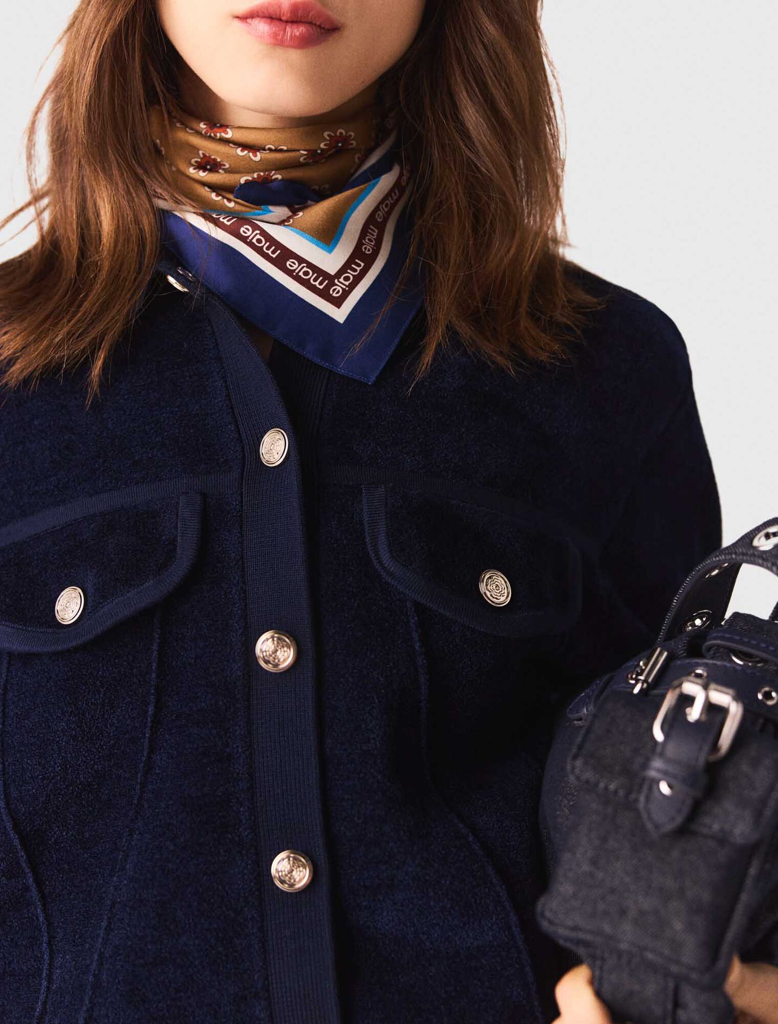 Kurze Samtjacke