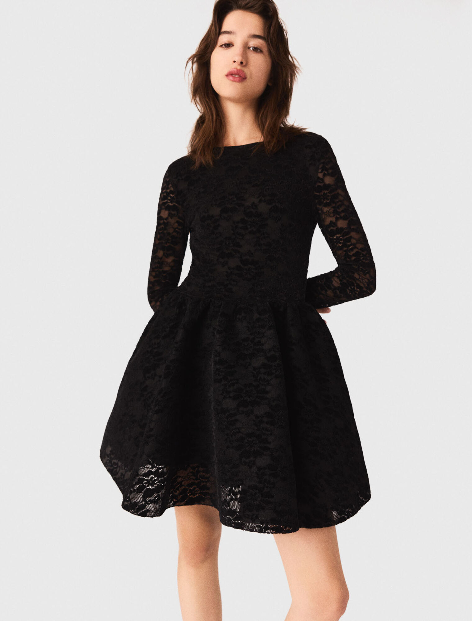 Langes, ausgestelltes Samtkleid