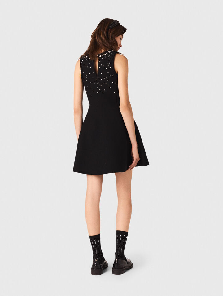 Skaterkleid mit Schmuckdetails