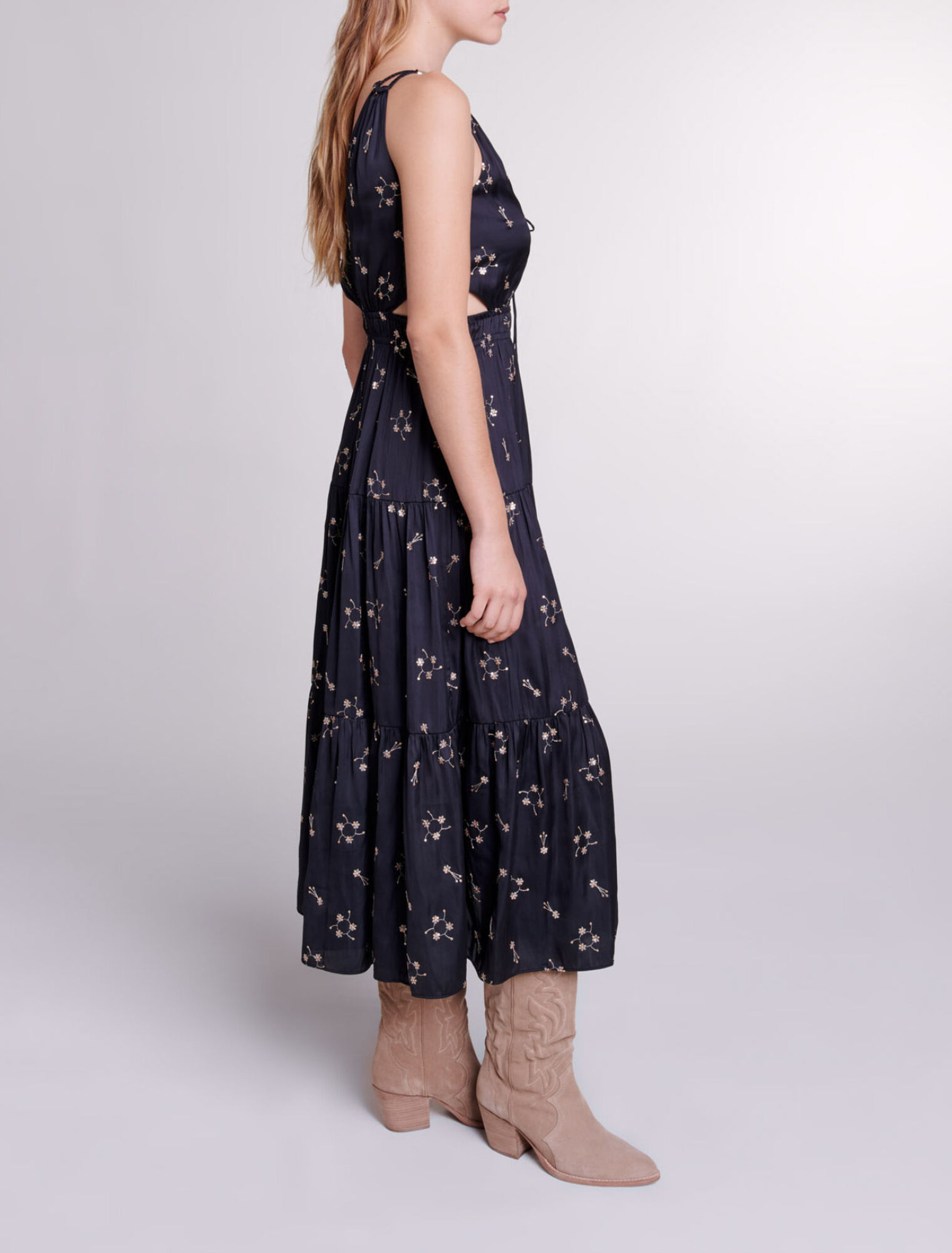 Besticktes Kleid mit Pailletten