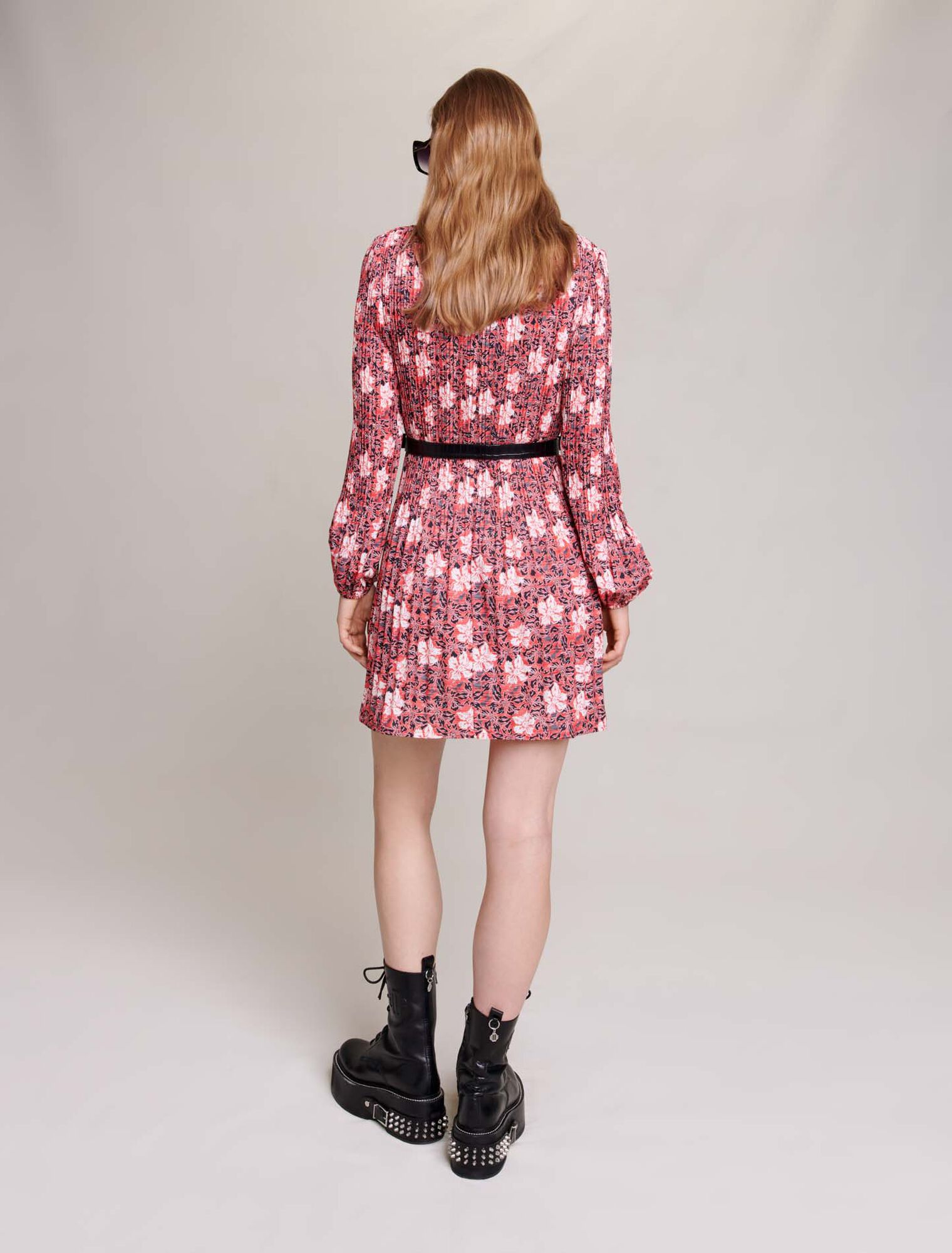 Kurzes Blumenkleid