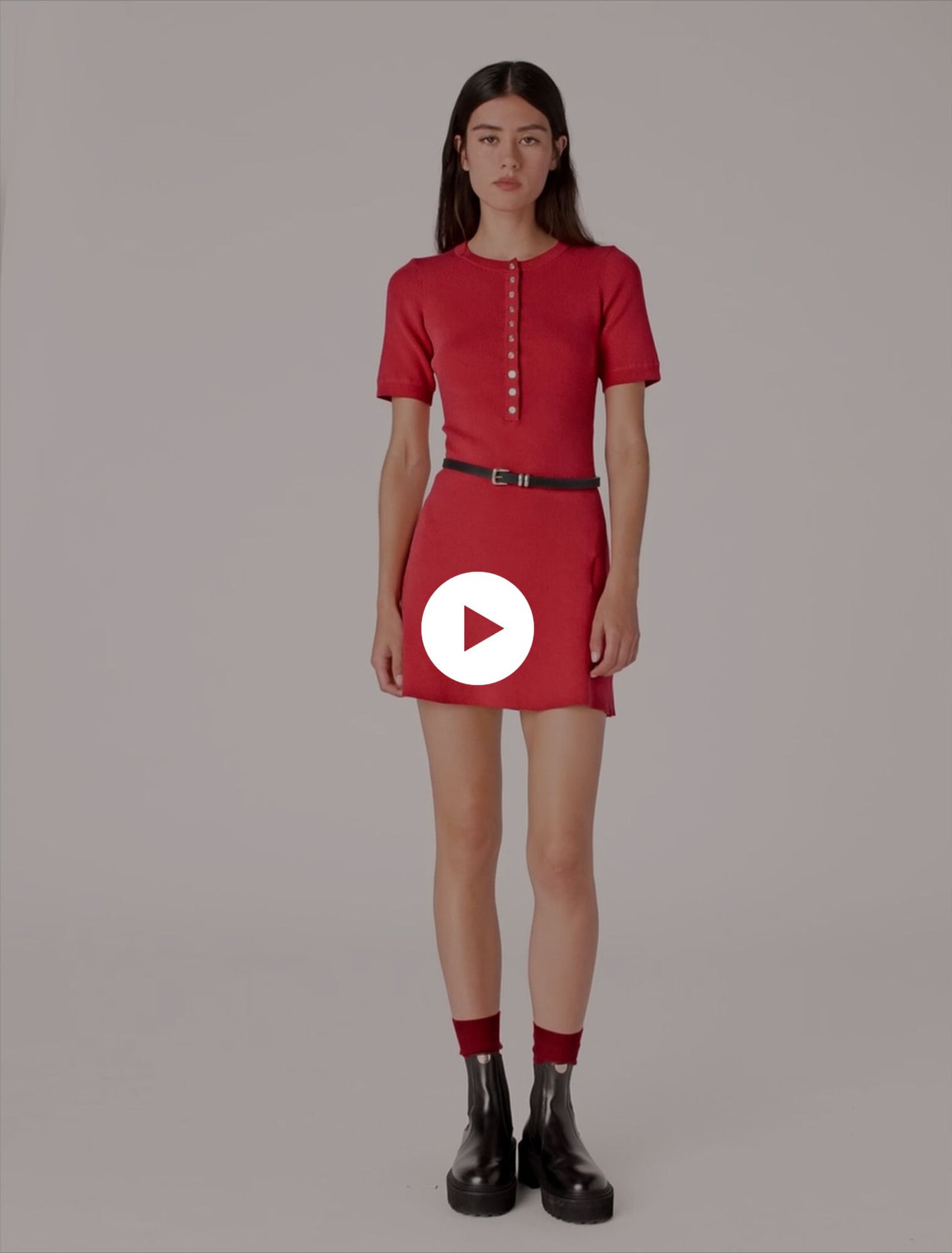 Kurzes Kleid aus Rippstrick