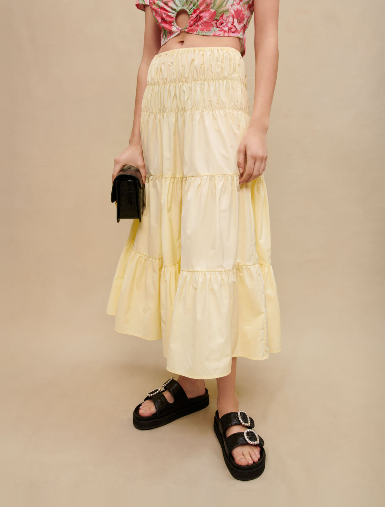 Langer Rock mit Raffungen