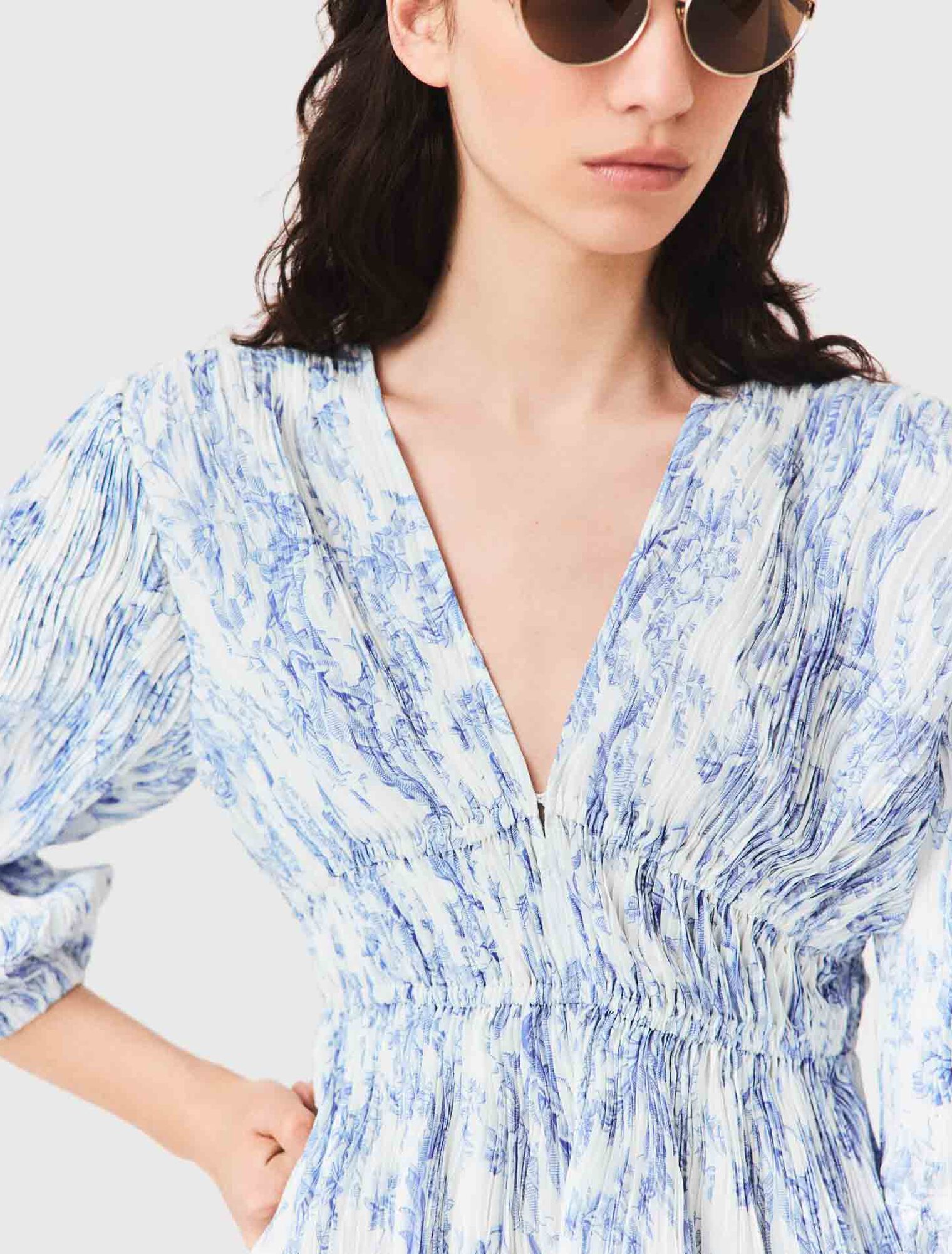 Plissiertes Kleid mit Print