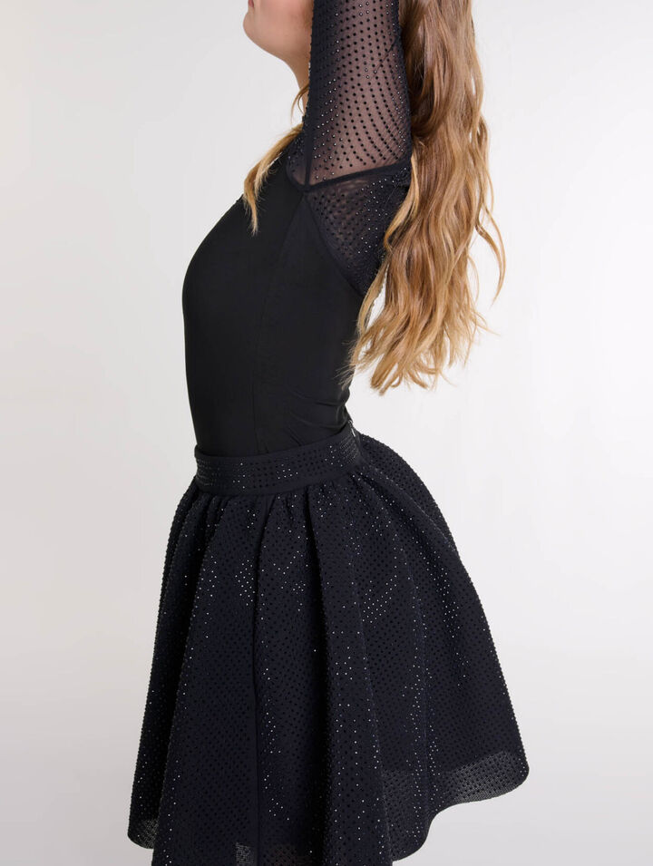 Kurzer weiter Rock mit Strass