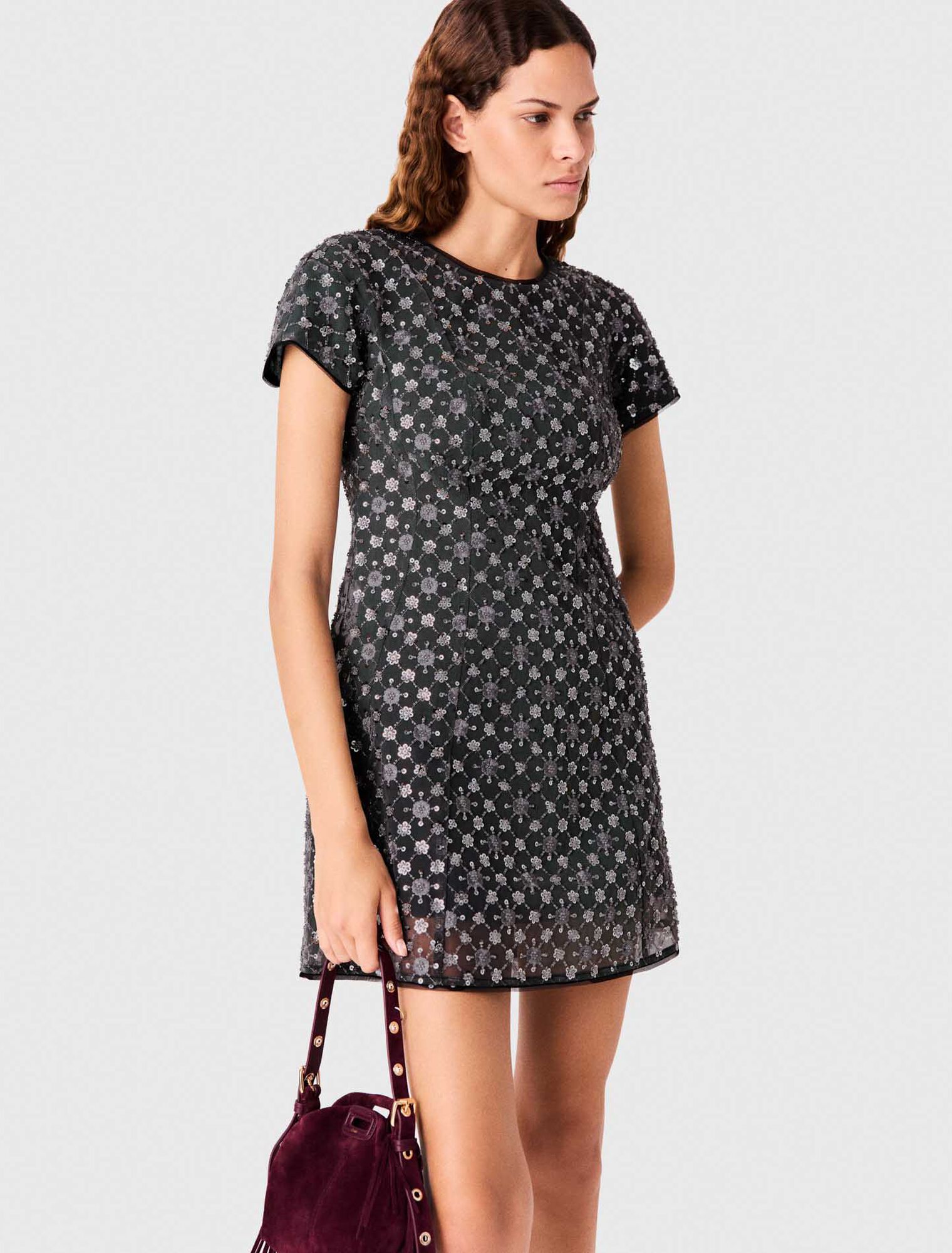 Kurzes Kleid mit Strass