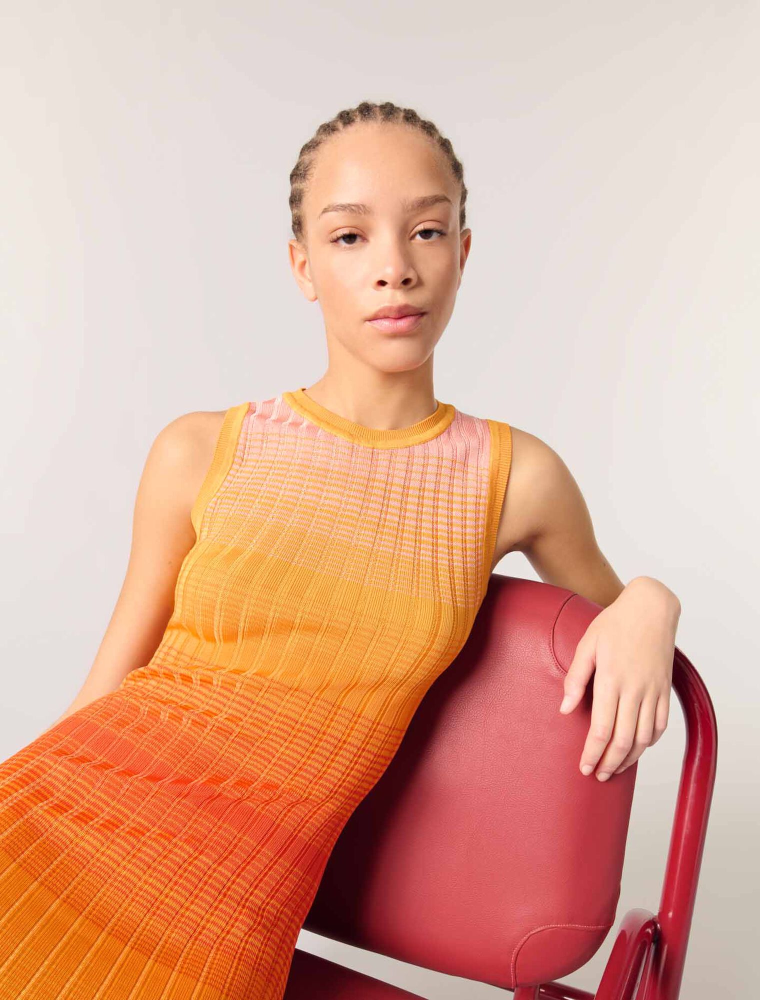 Langes Strickkleid mit Batik-Muster