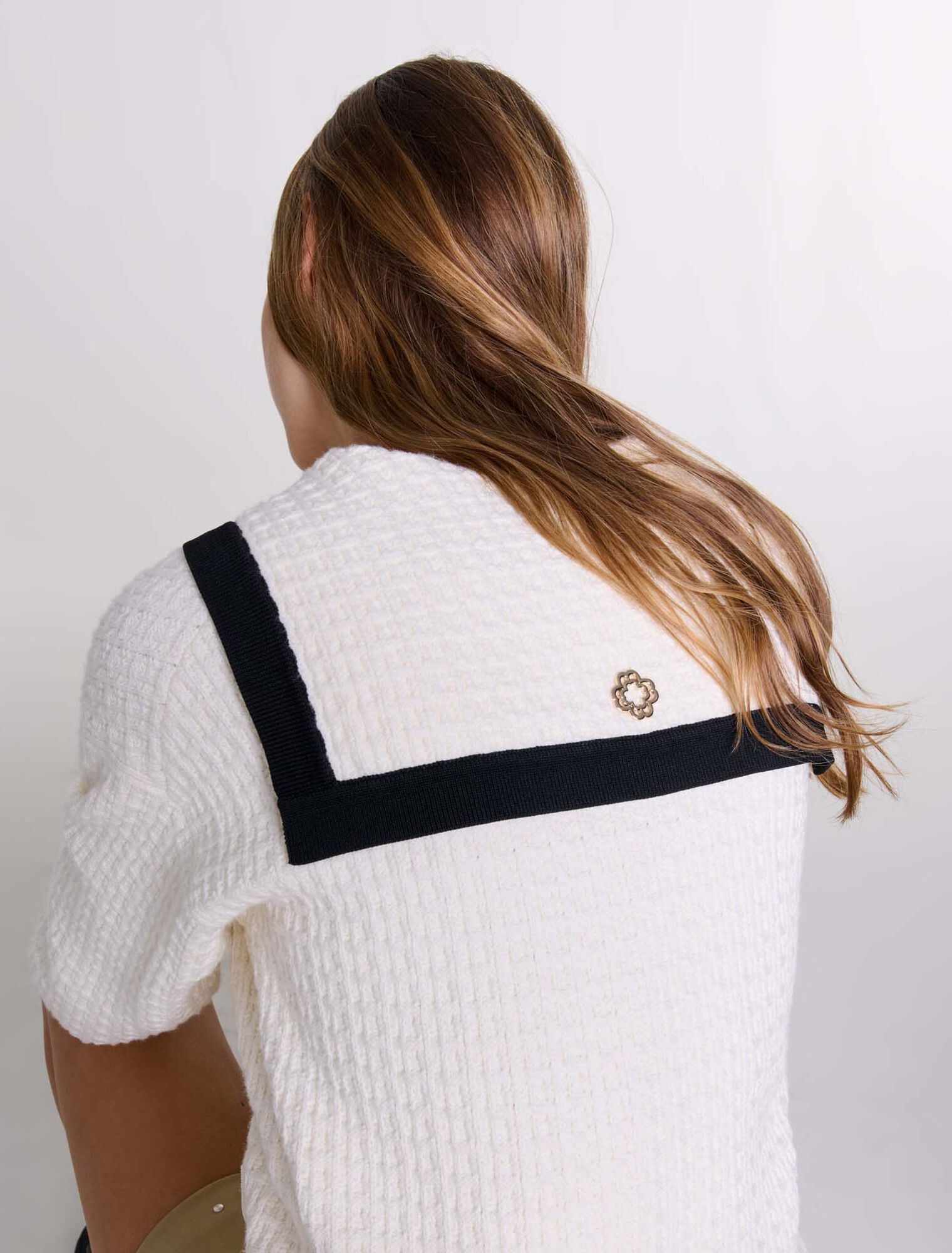 Kontrastreicher Cardigan mit Kragen