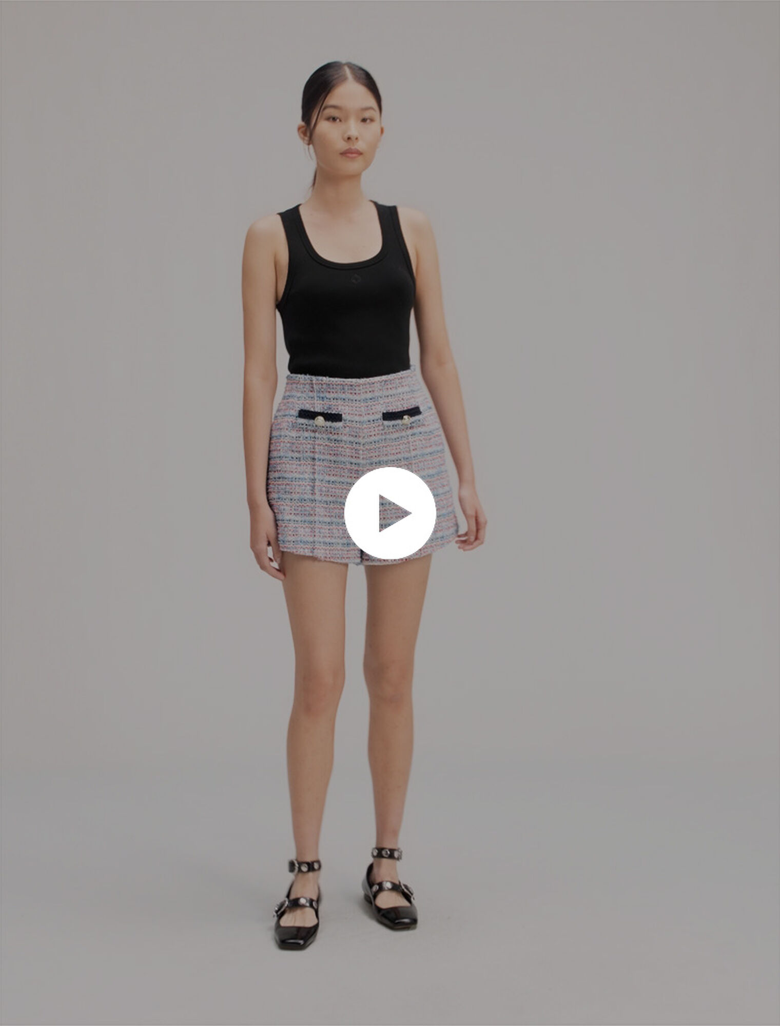 Shorts aus Tweed mit Kontrastborten