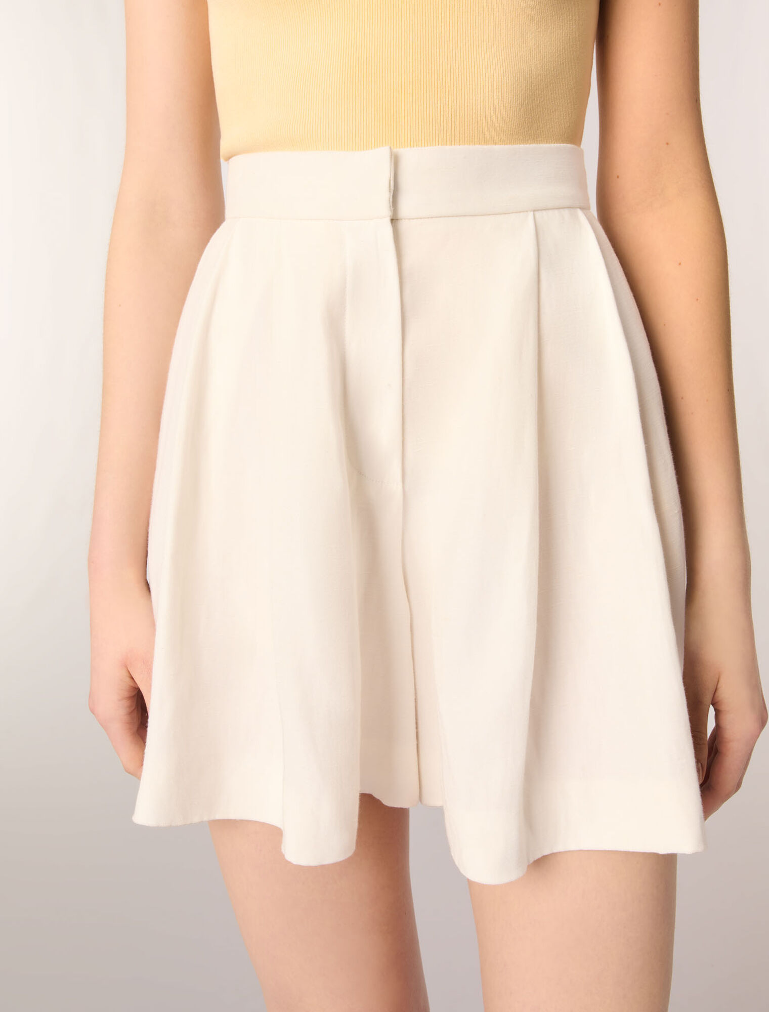 Fließende Shorts
