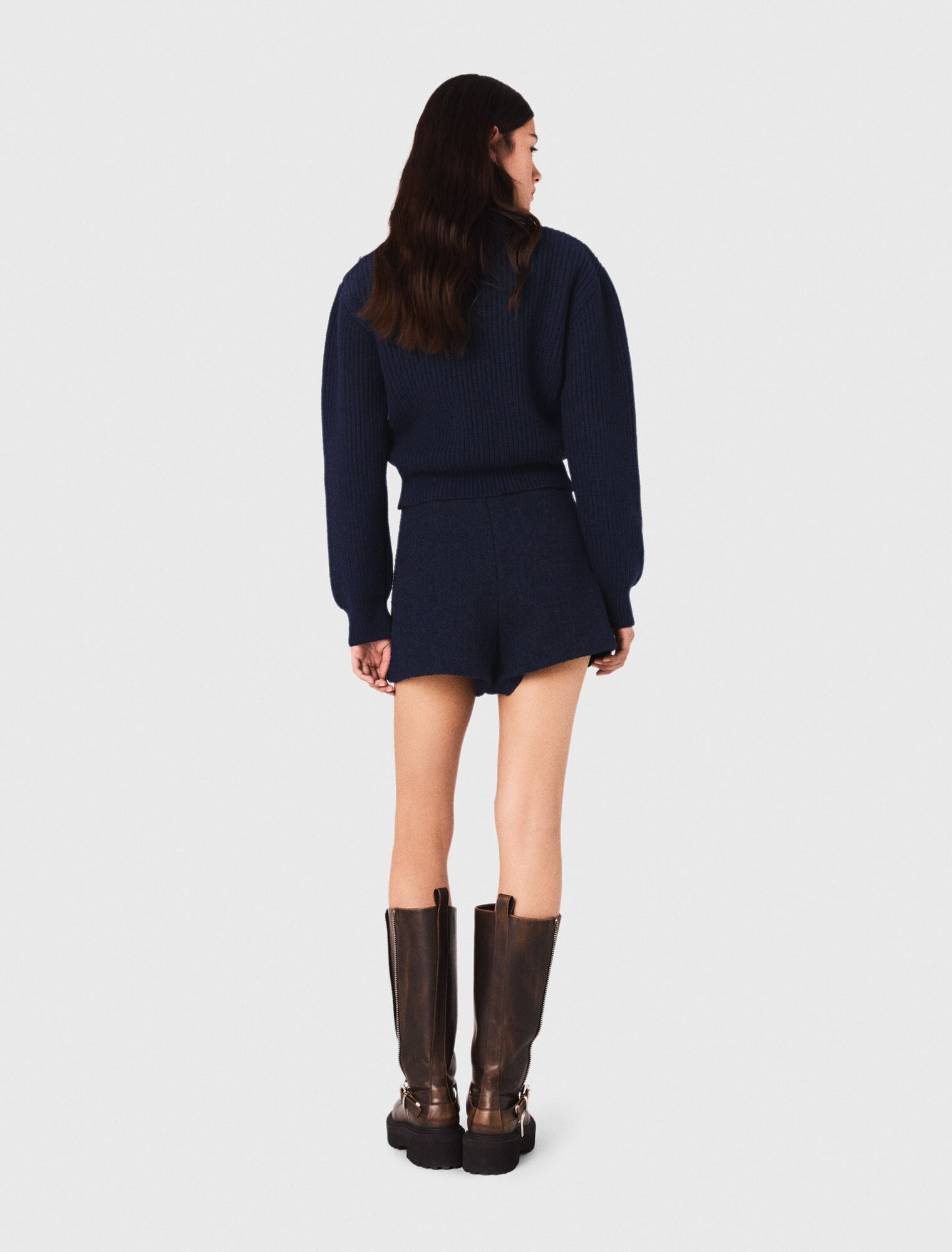 Shorts aus Tweed mit Kontrastband