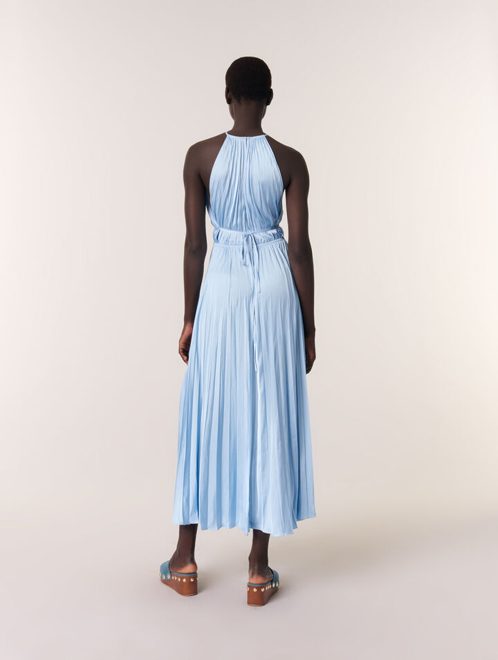 Langes plissiertes Kleid