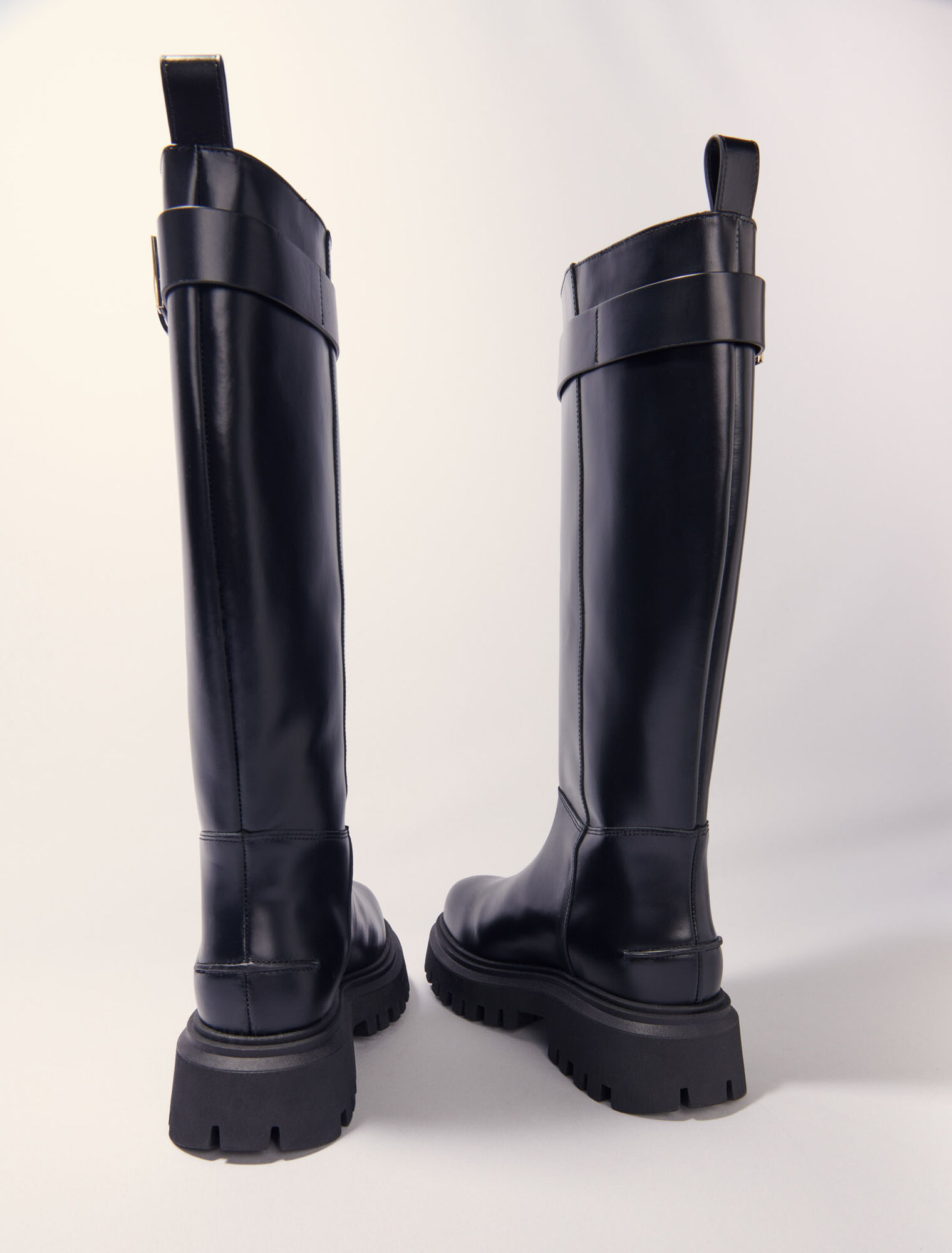 Lederstiefel mit Schnalle