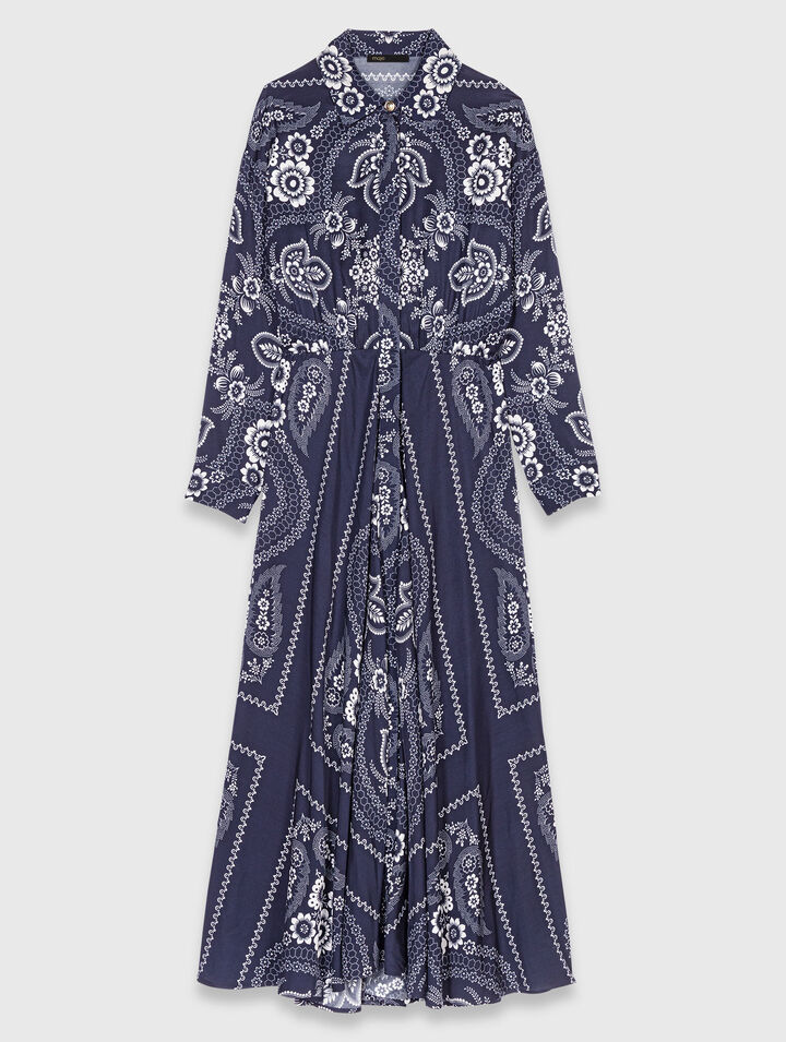 Langes fließendes Kleid mit Print