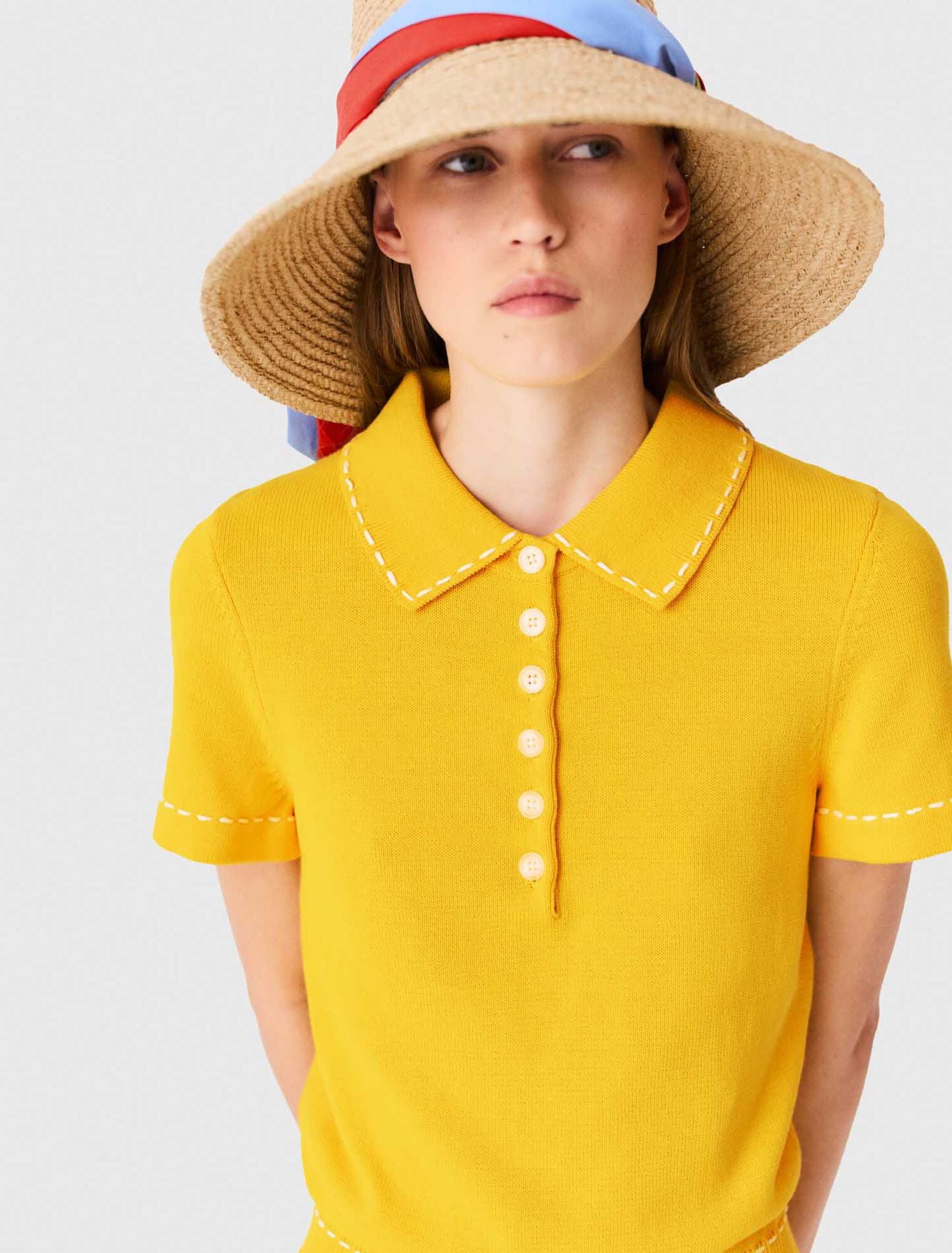 Playsuit aus Strick mit Polokragen