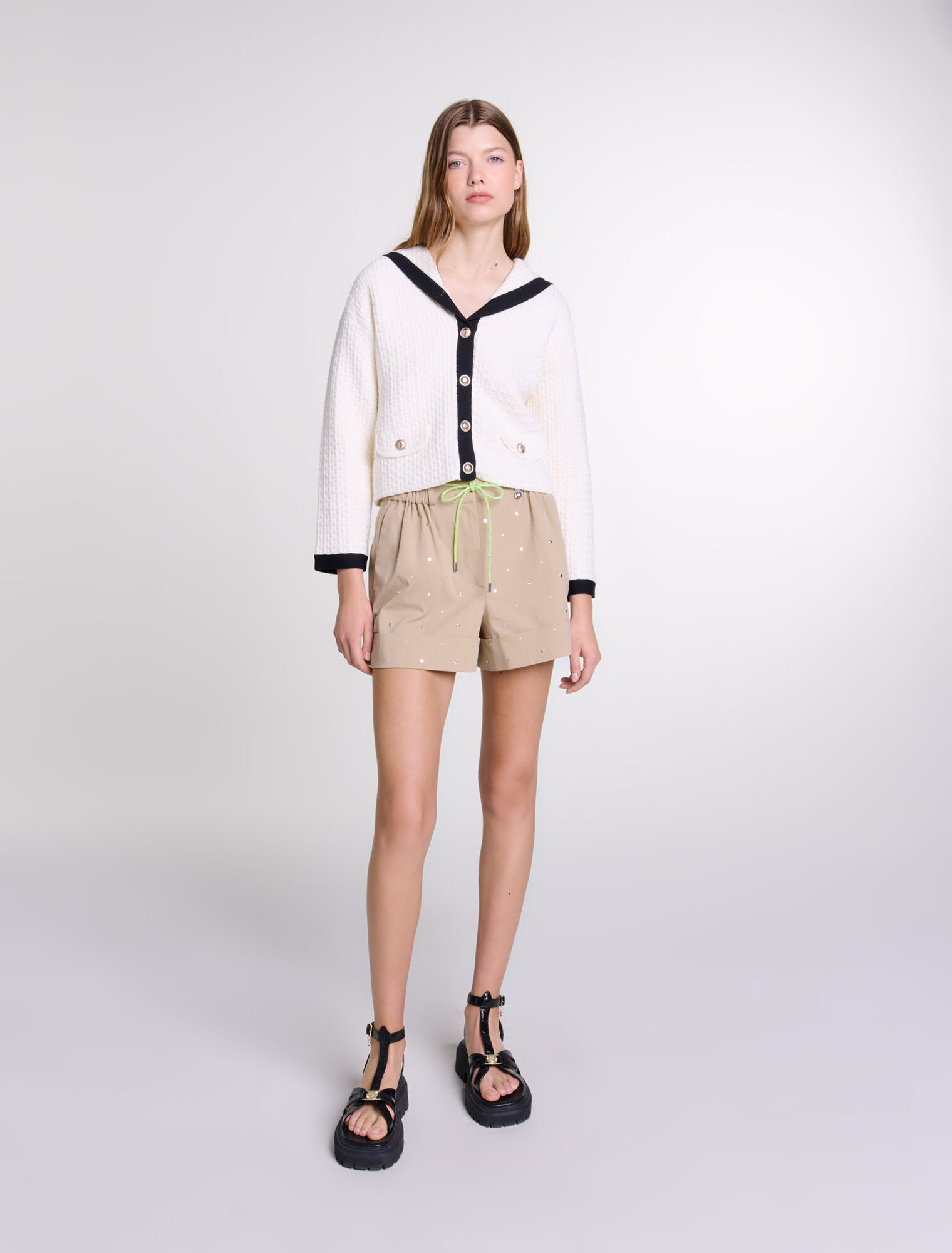 Kontrastreicher Cardigan mit Kragen
