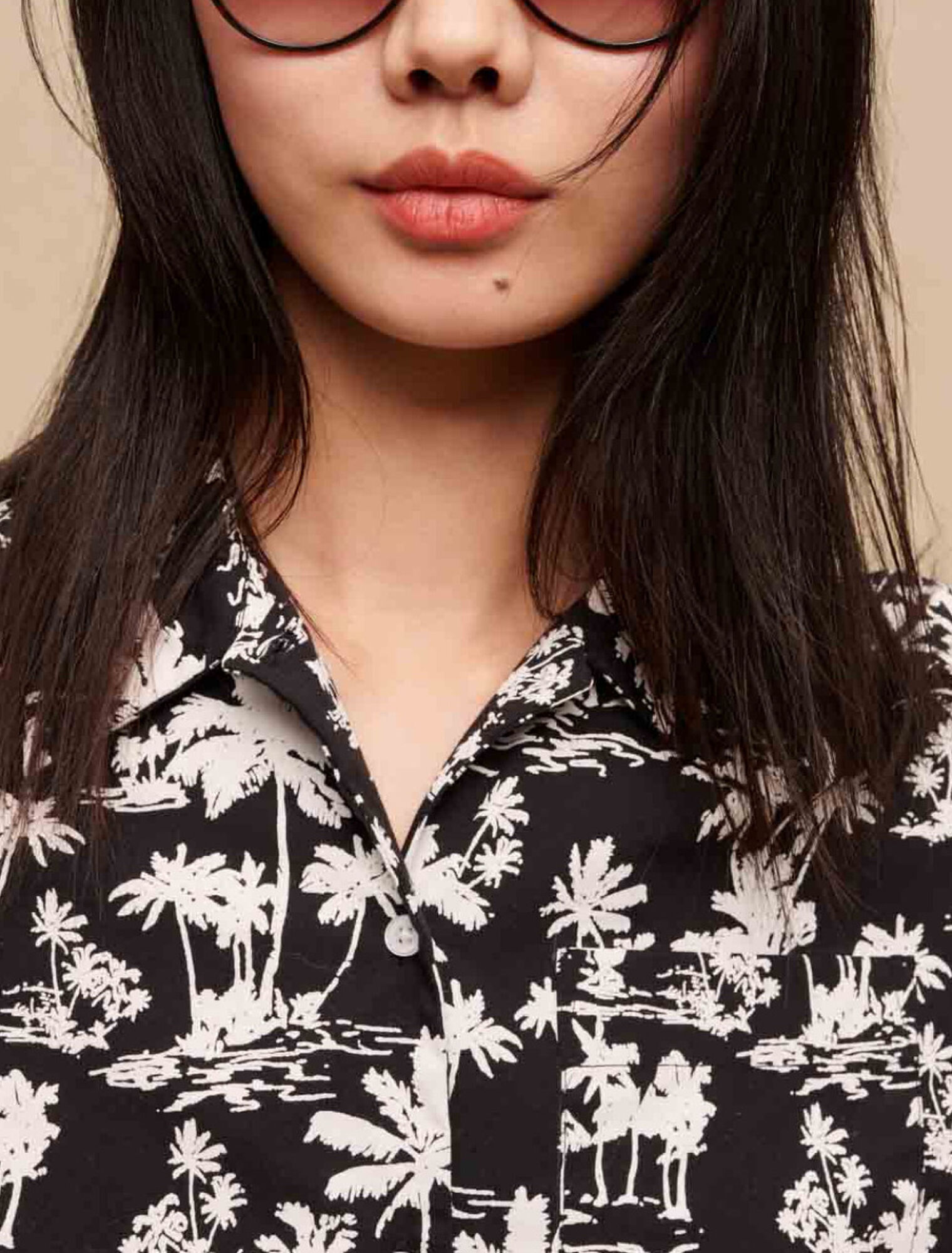 Kurzes Hemd mit Palmenprint