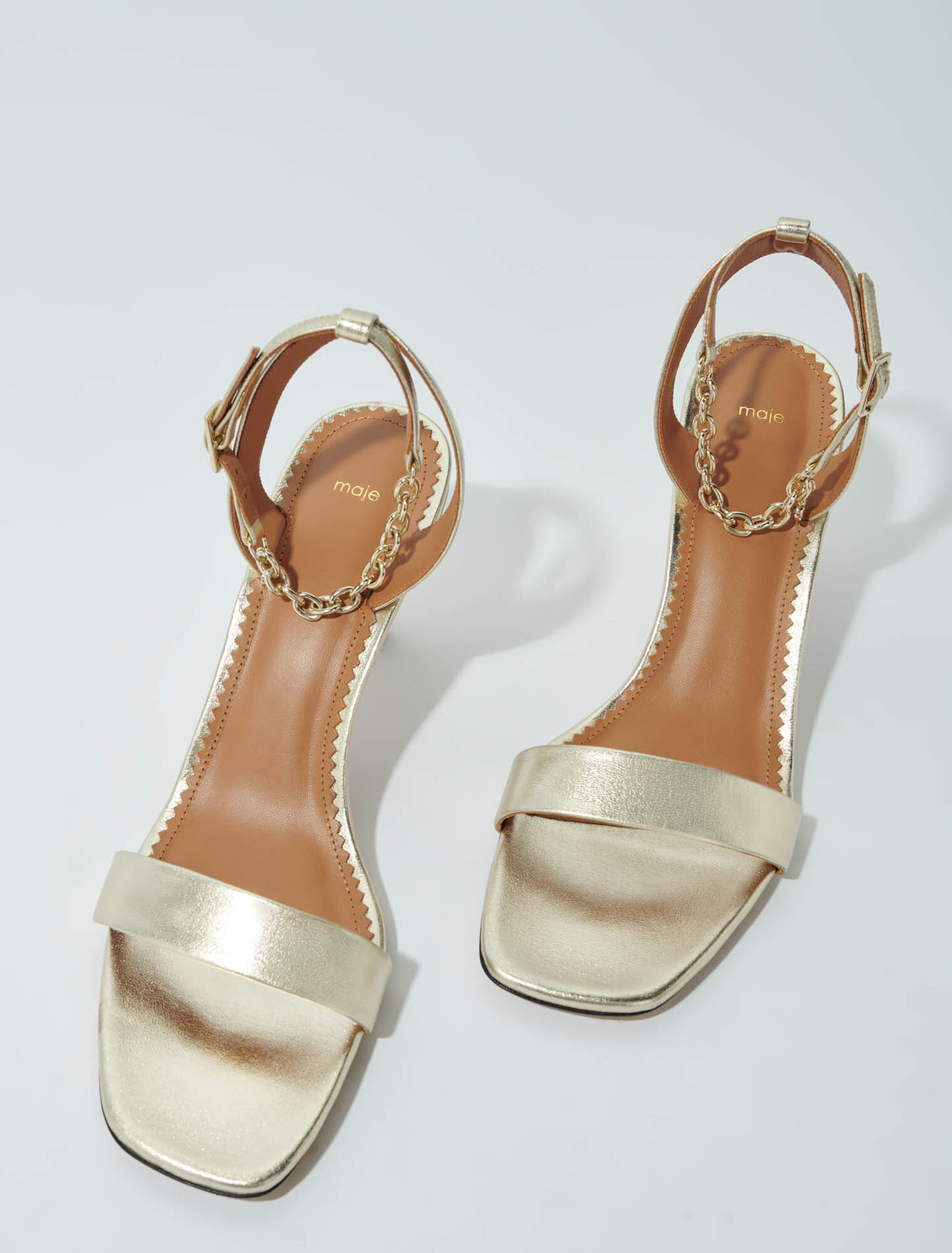 Sandalen aus Metallic-Leder in Gold