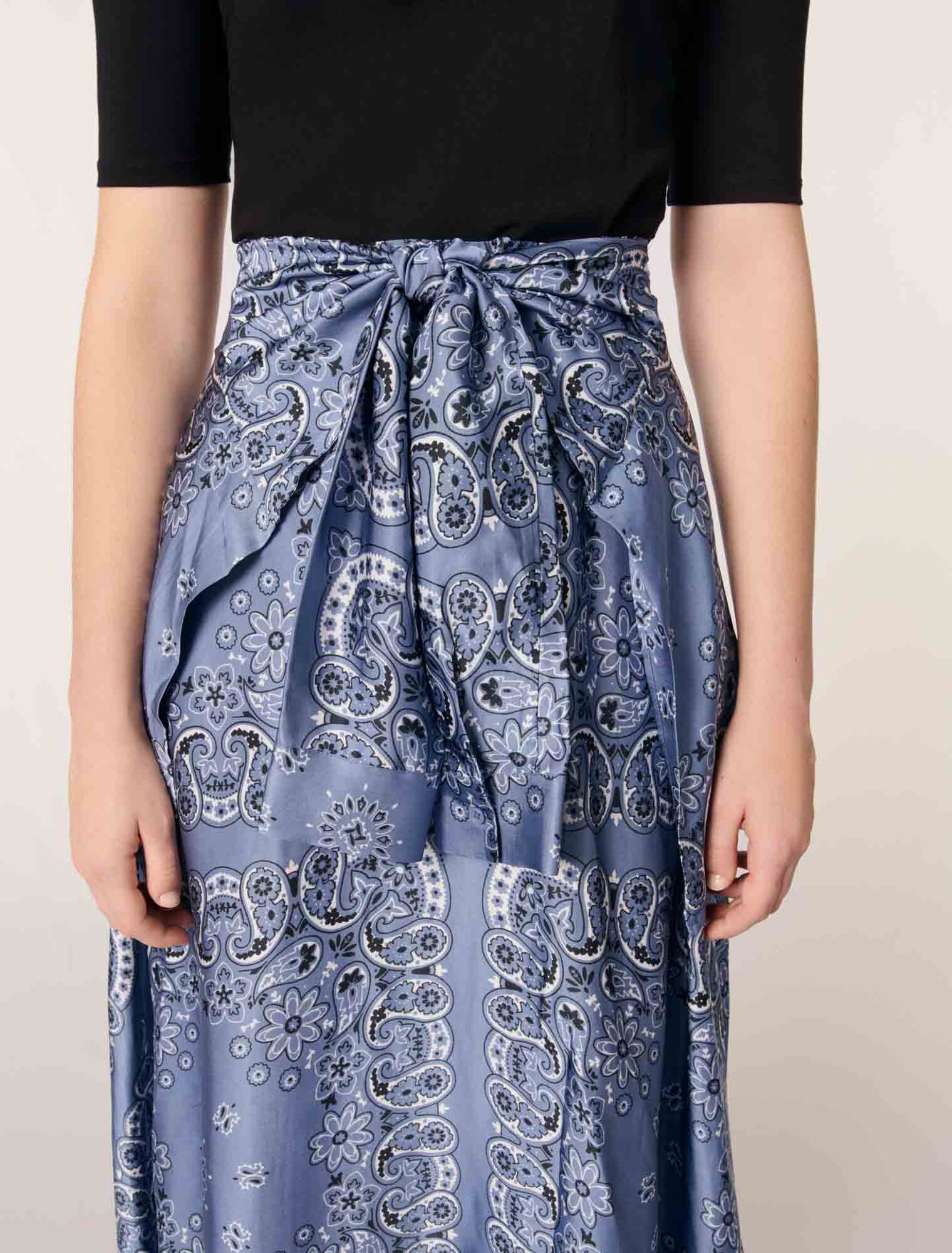Bedrucktes Trompe-l'Œil-Kleid