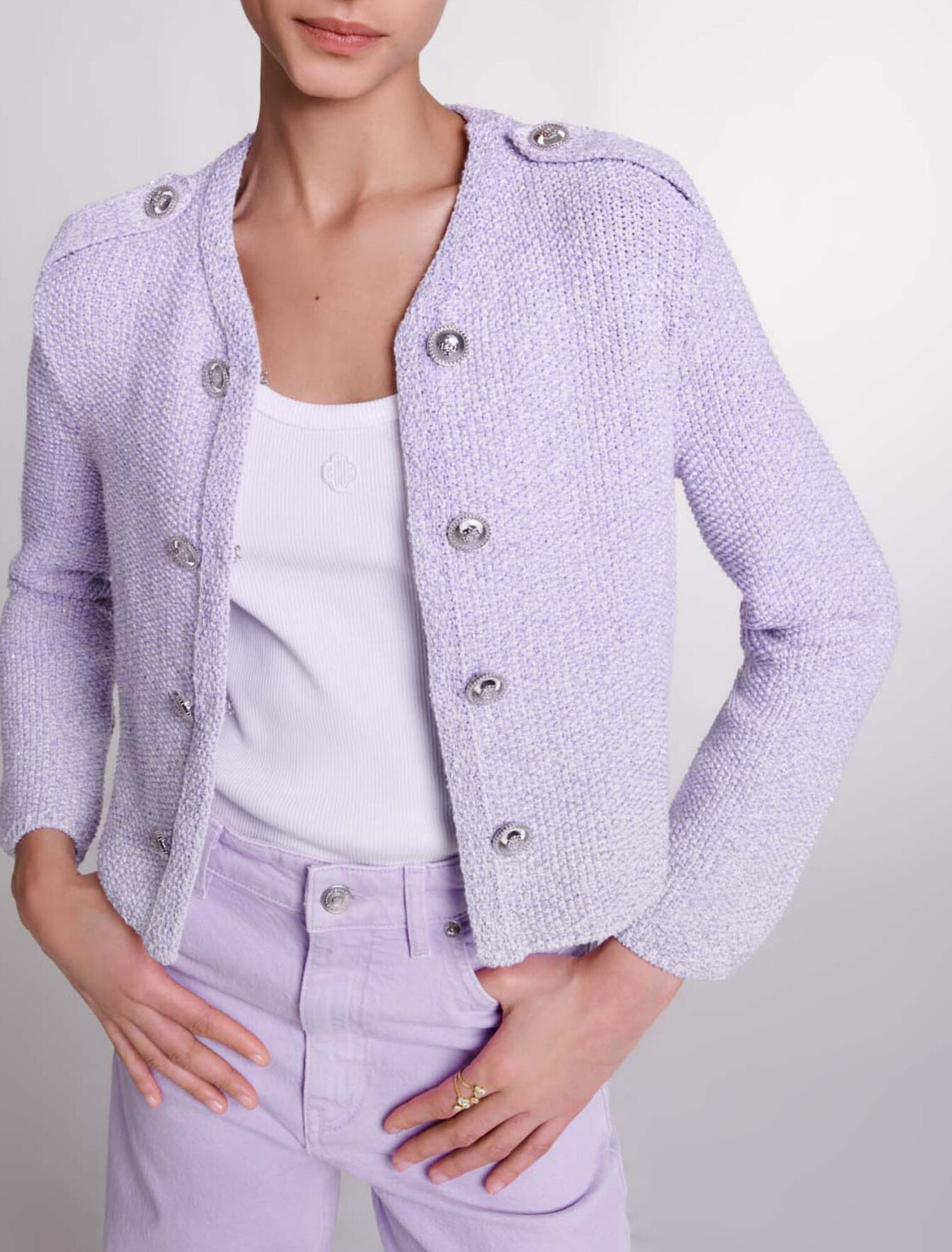 Kurze Strickjacke mit Pailletten