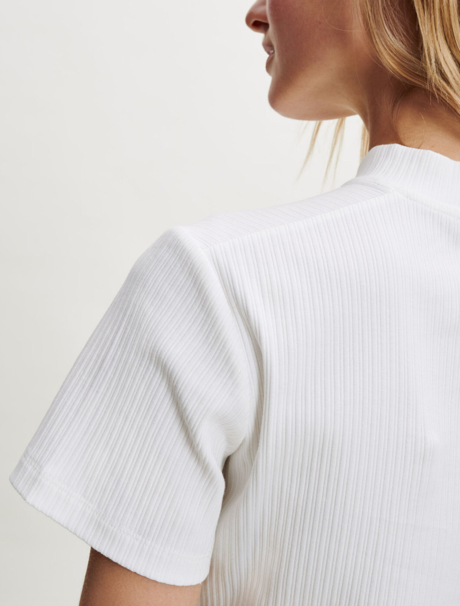T-Shirt mit Lingerie-Details