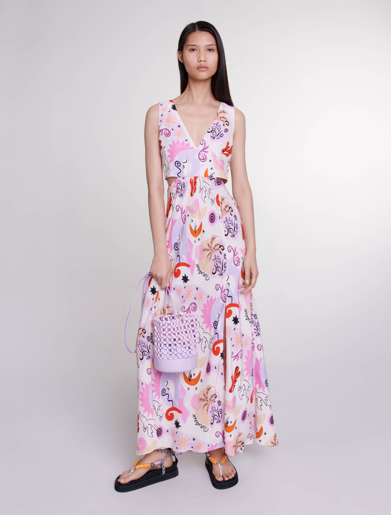 Langes Seidenkleid mit Cut-outs