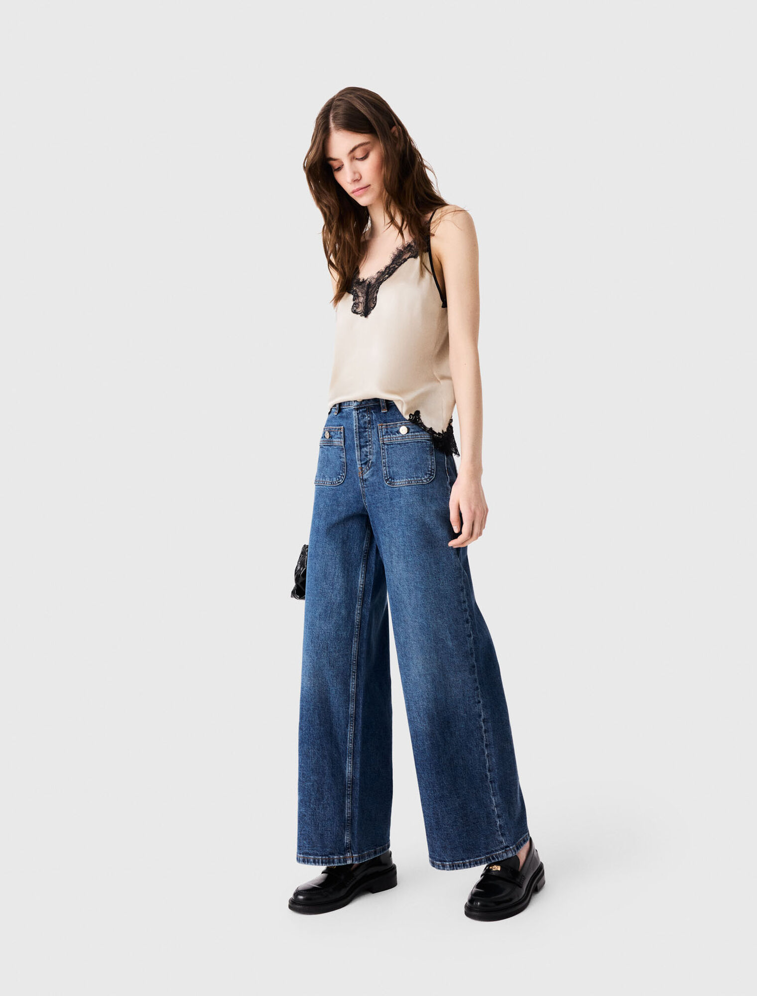 Weite Jeans, aufgesetzte Taschen