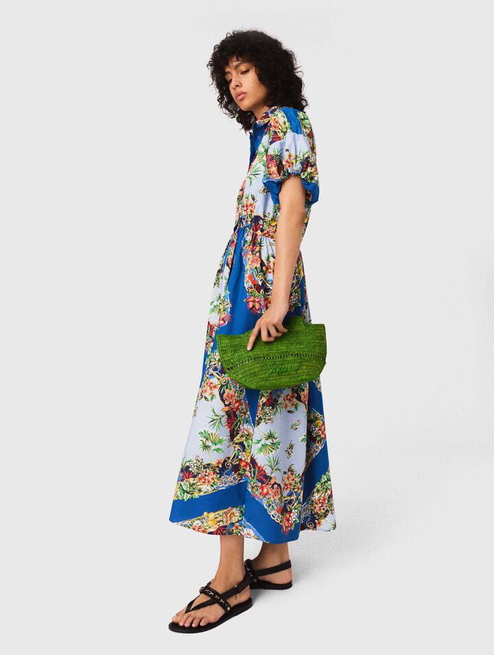 Langes gemustertes Kleid