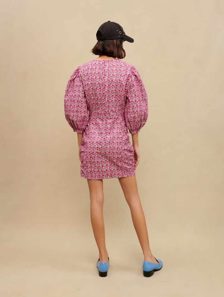 Kurzes Kleid mit Blumenprint
