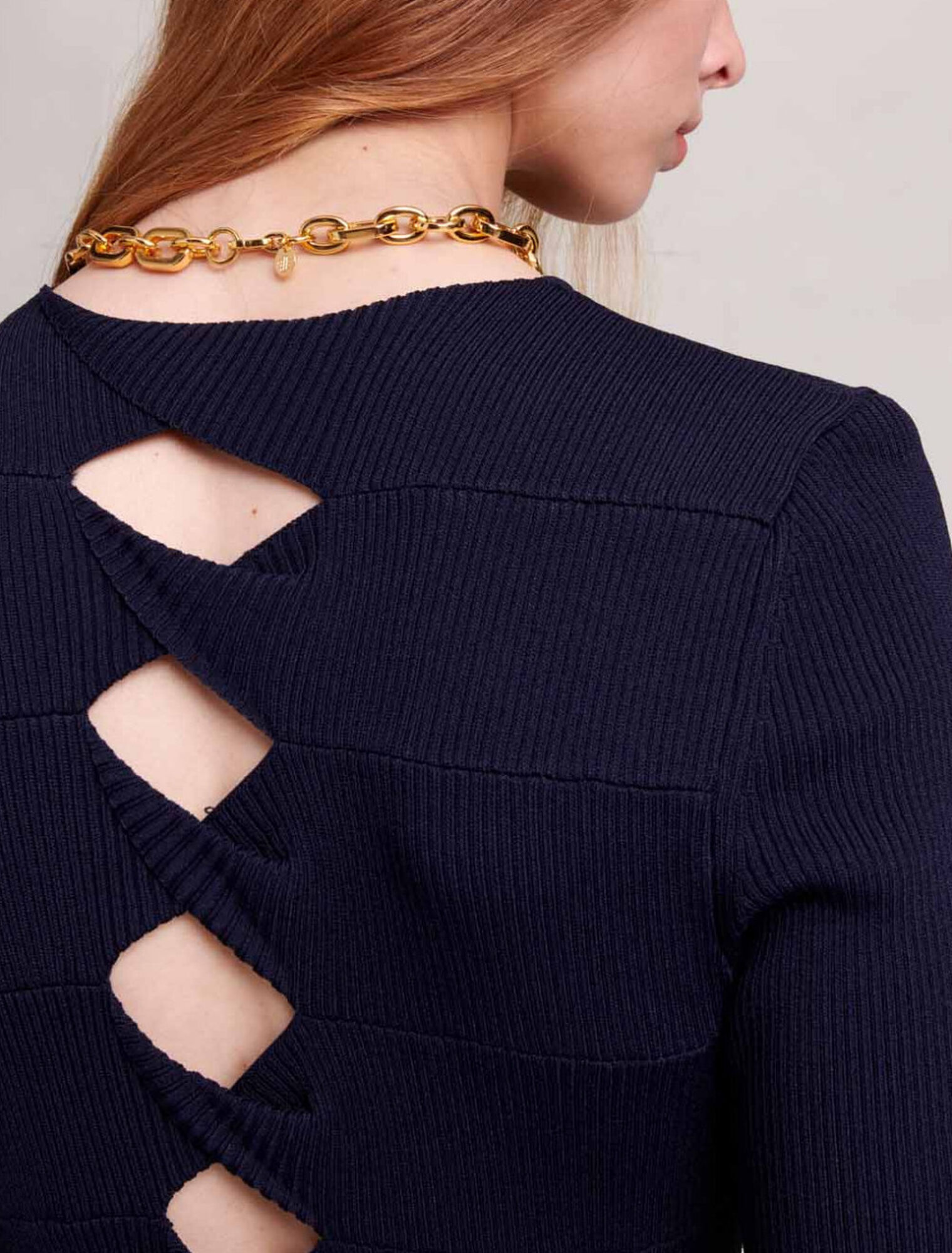 Langes Strickkleid mit Lochmuster