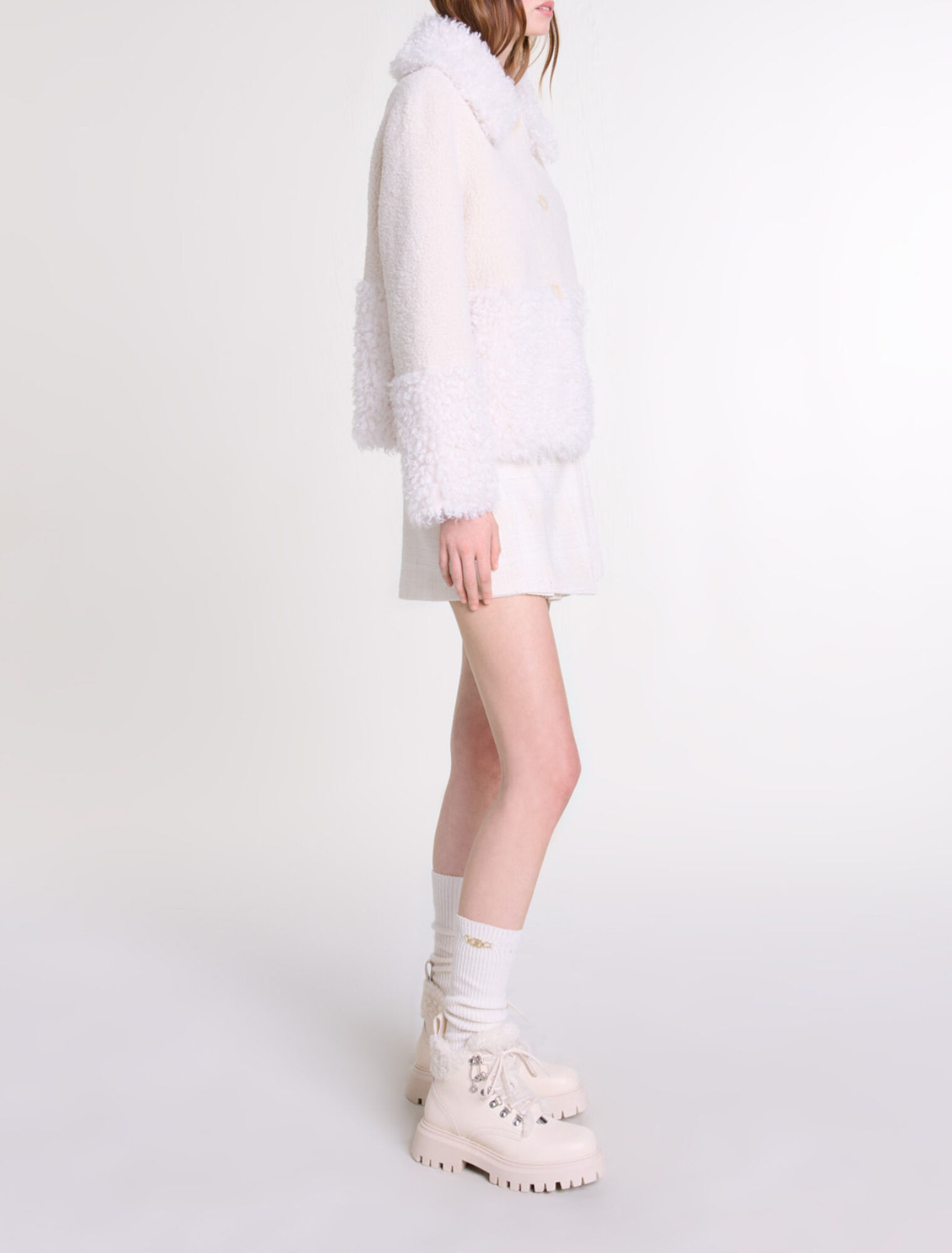 Kurzer Kunstpelzmantel