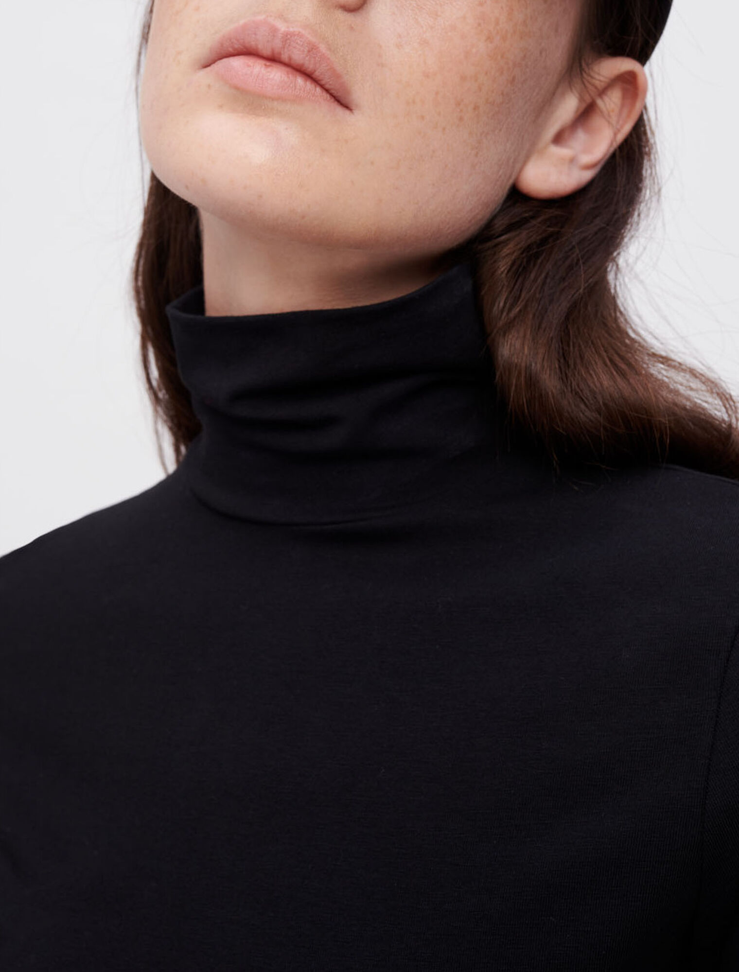 Trompe l'oeil-Kleid im Materialmix