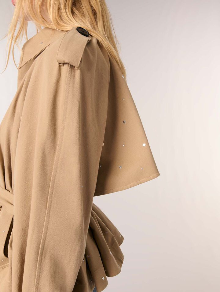 Kurzer Trenchcoat mit Nieten