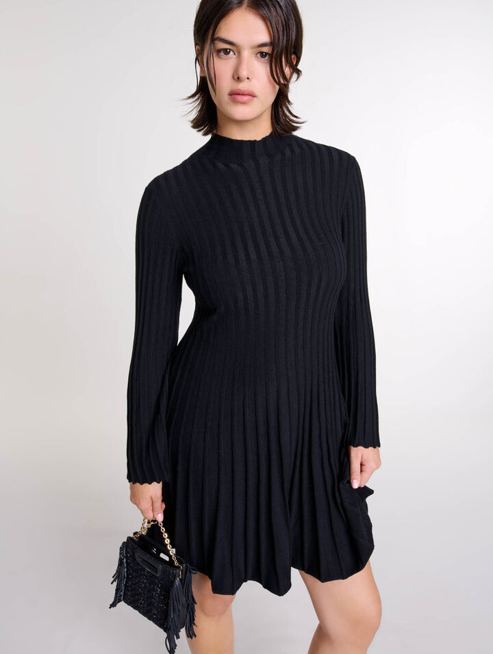 Kurzes Strickkleid