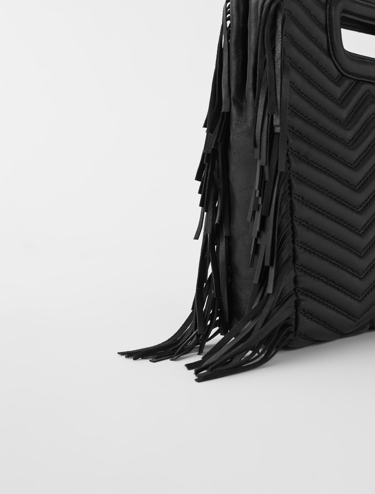 M Tasche aus gestepptem Leder