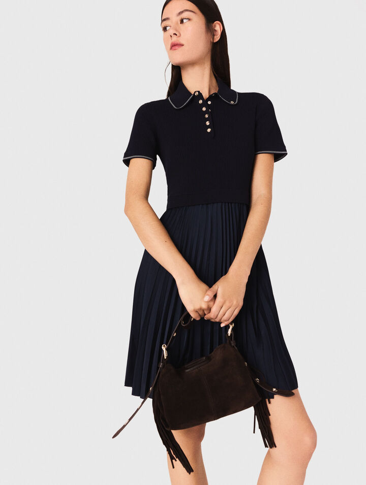 Kurzes Plissee-Kleid mit Polo-Krag