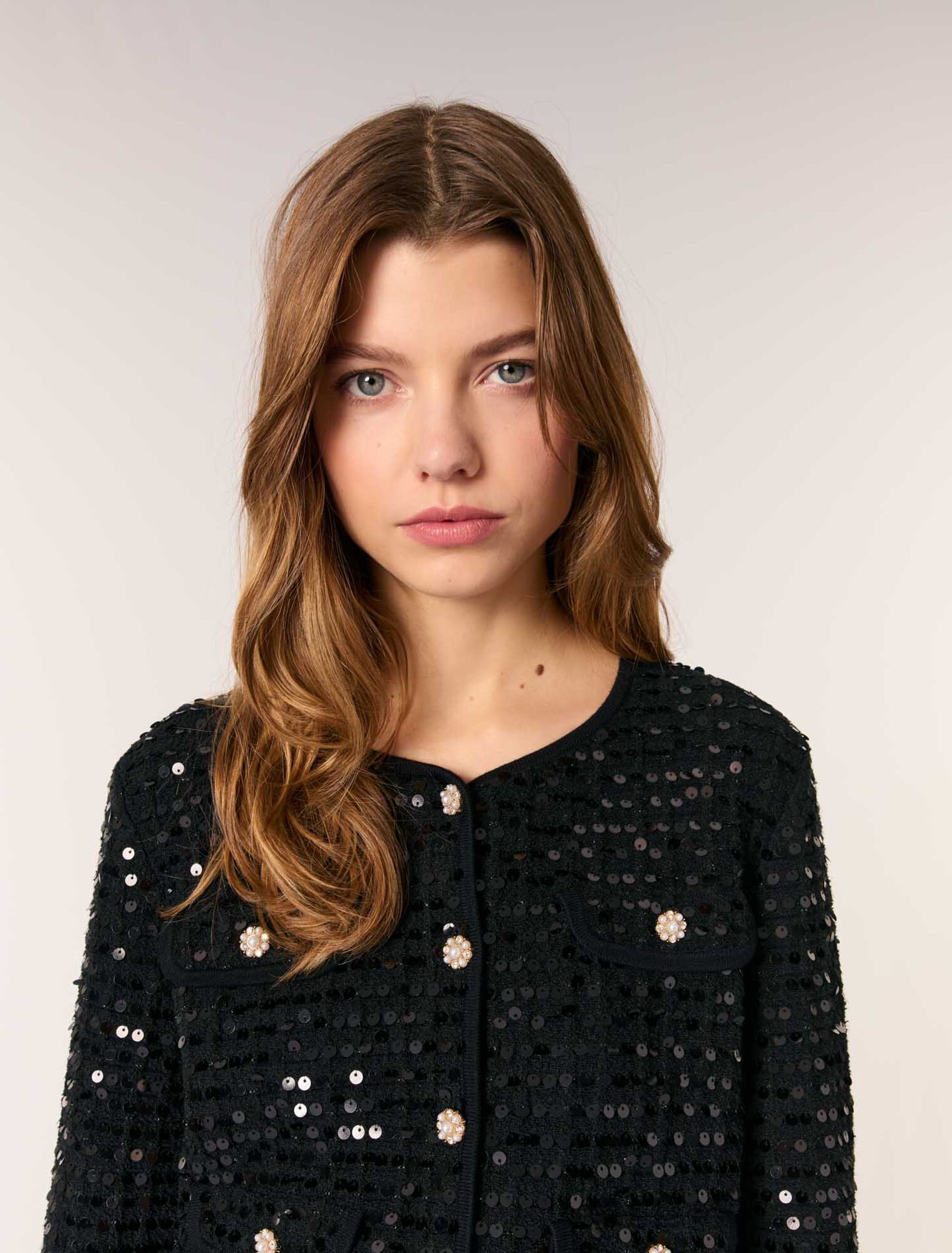 Kurzer Cardigan mit Pailletten