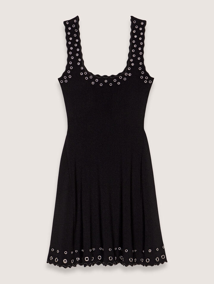 Kurzes Strickkleid mit Ösen